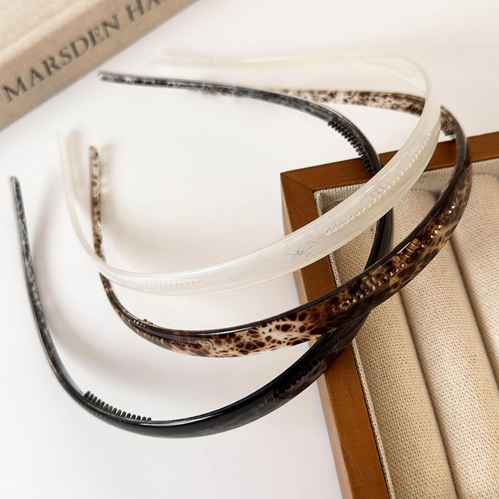 3 Pack Headbands Designed for Eyewear,Flex No Pressure Hairbands for Women Leopard Pattern Comfortable Plastic Headbands with Teeth(Black,White,Brown)