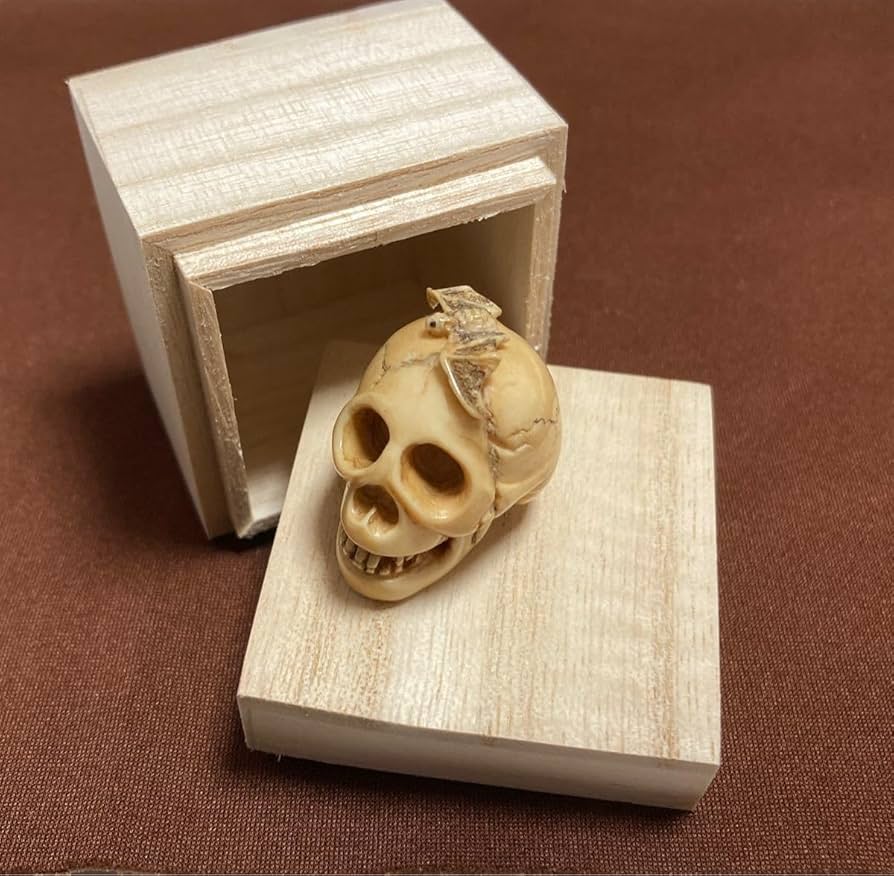 Amazon.co.jp: 髑髏と蝙蝠 名匠「古山」しゃれこうべ蝙蝠彫り