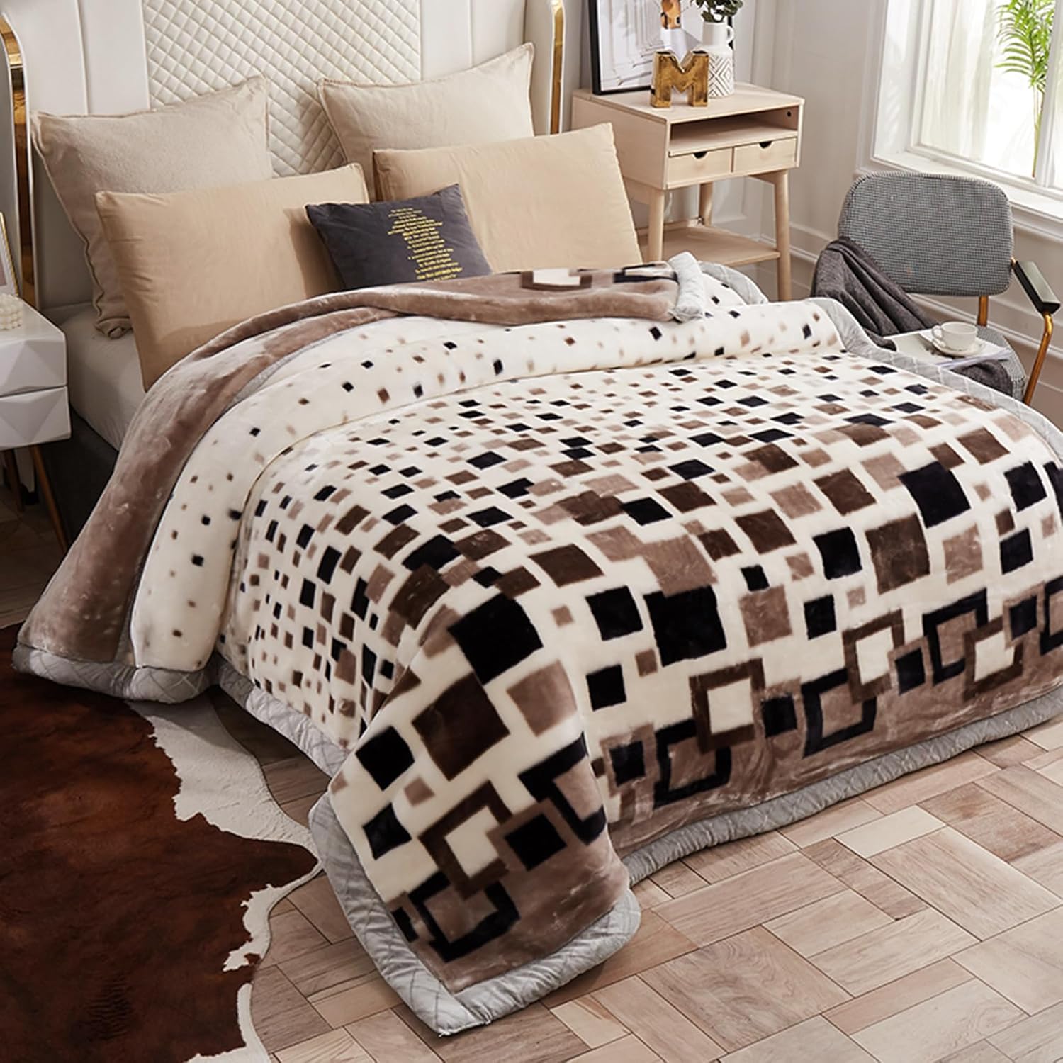 Mink Blankets, Korean Heavy Plush 5.5 LB 2 Ply Chip Pattern 59 * 78 inch Thick Blankets Full Size Raschel Sliky Soft Warm Throw for Cold Night(Beige+Black) Beige+black 59*78 inch(5.5LB)