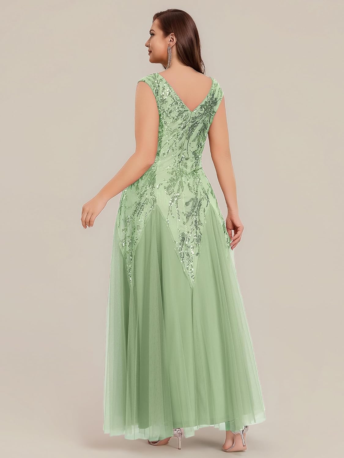 Ever-Pretty Plus Women's V-Neck Sequin Plus Size Formal Evening Dress A-Line Cap Sleeves Prom Dresses Ball Gowns - Image 2