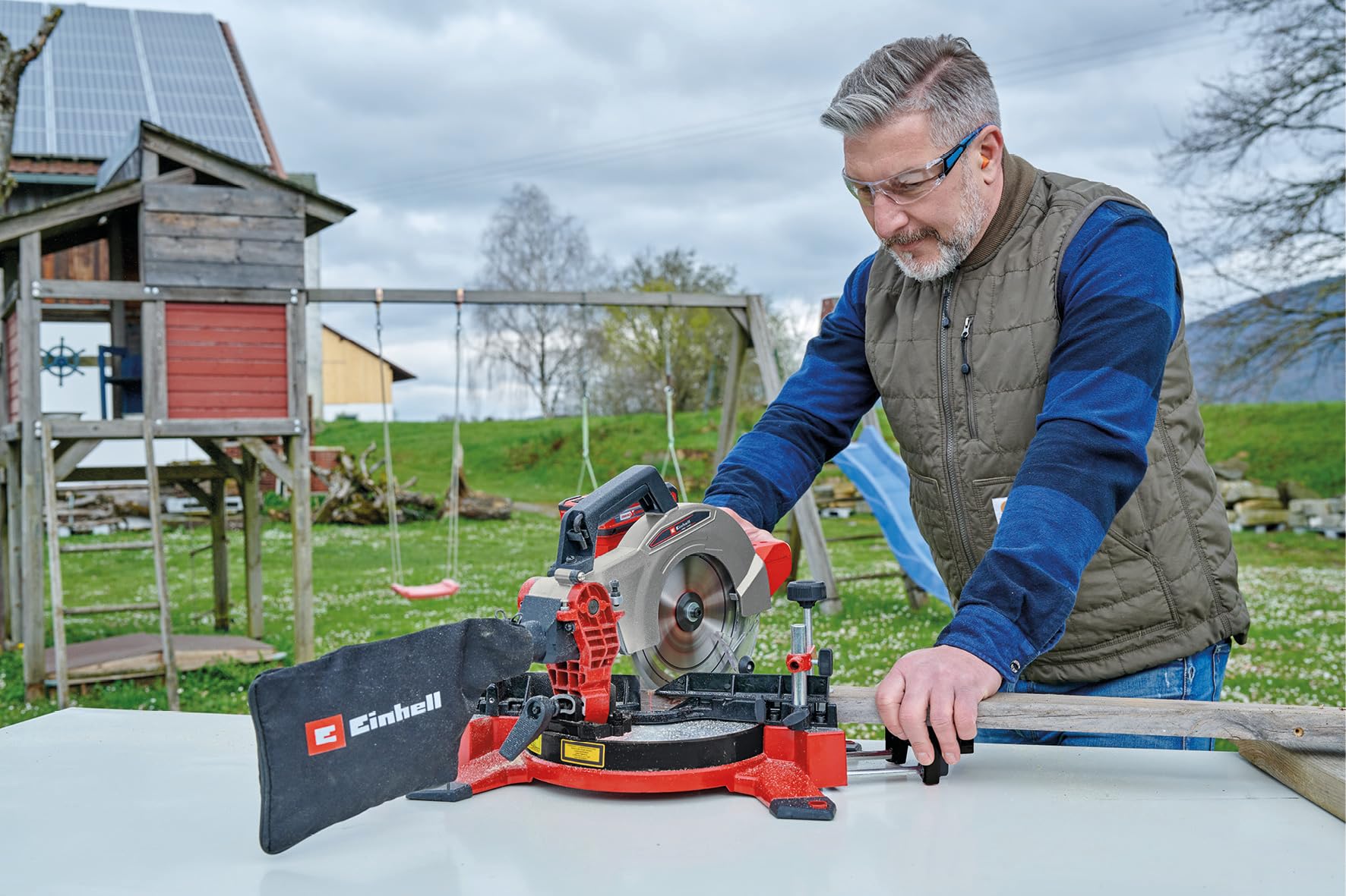 Einhell TE-MS 18/210 Li-Solo Troncatrice a batteria Power X-Change (giri al min. 3000, lama Ø210 x Ø30, inclinabile fino a 45 °, senza batteria e caricabatteria)