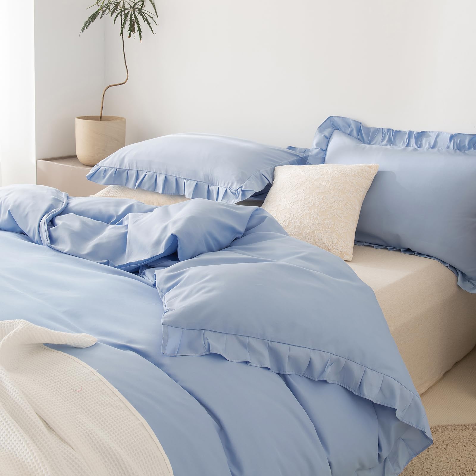 Herside Sky Blue Ruffle Duvet Cover Set Double Farmhouse Bedding Solid Ruffled Fringe Soft Microfibre Boho Bedding Sets 1 Blue Duvet Cover 2 Pillowcases (Sky Blue,Double) - Image 4