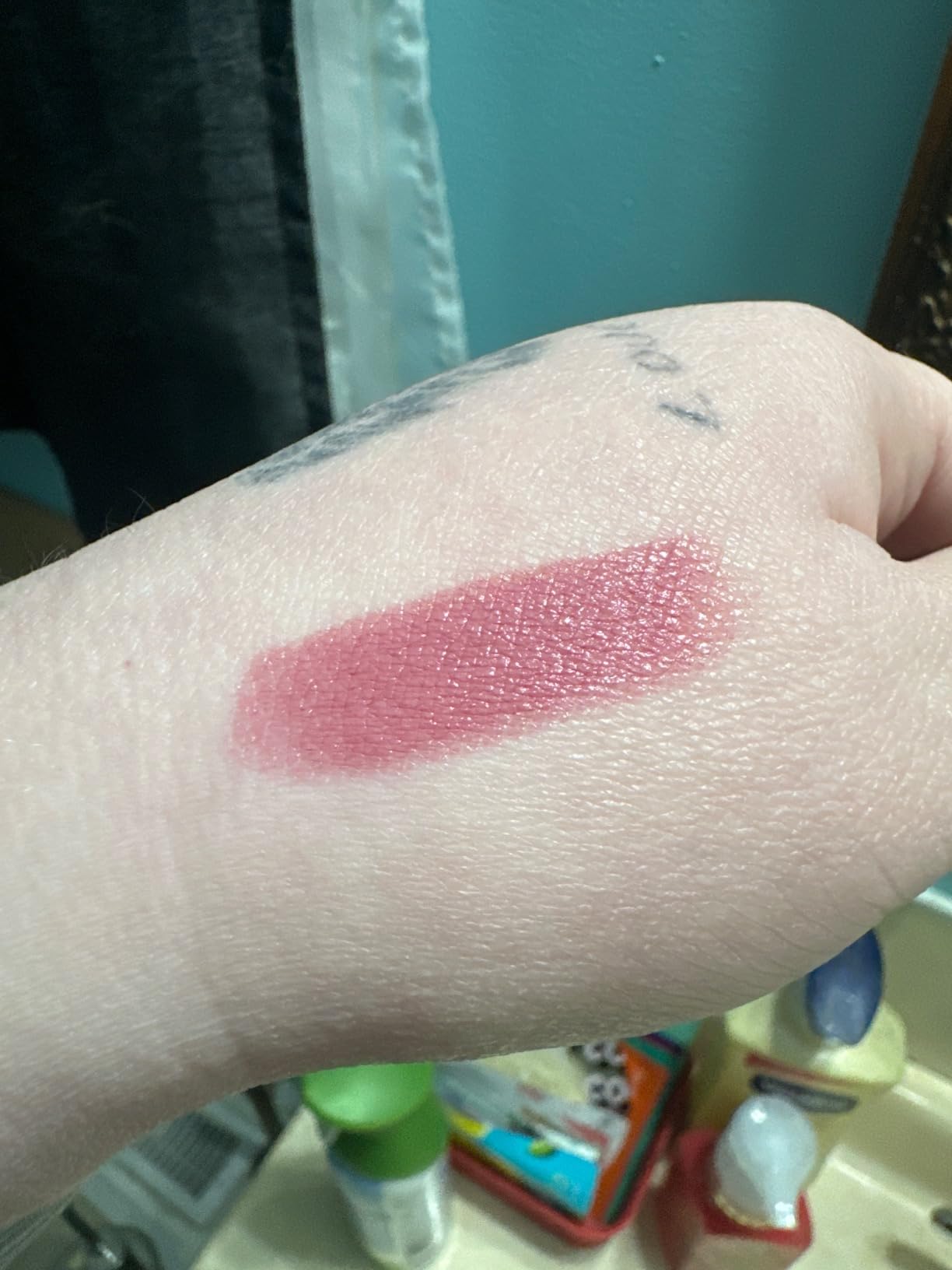 wet n wild Mega Last High-Shine Lipstick Lip Color, Infused with Seed Oils For a Nourishing High-Shine, Buildable & Blendable Creamy Color, Cruelty-Free & Vegan - Rosé And Slay