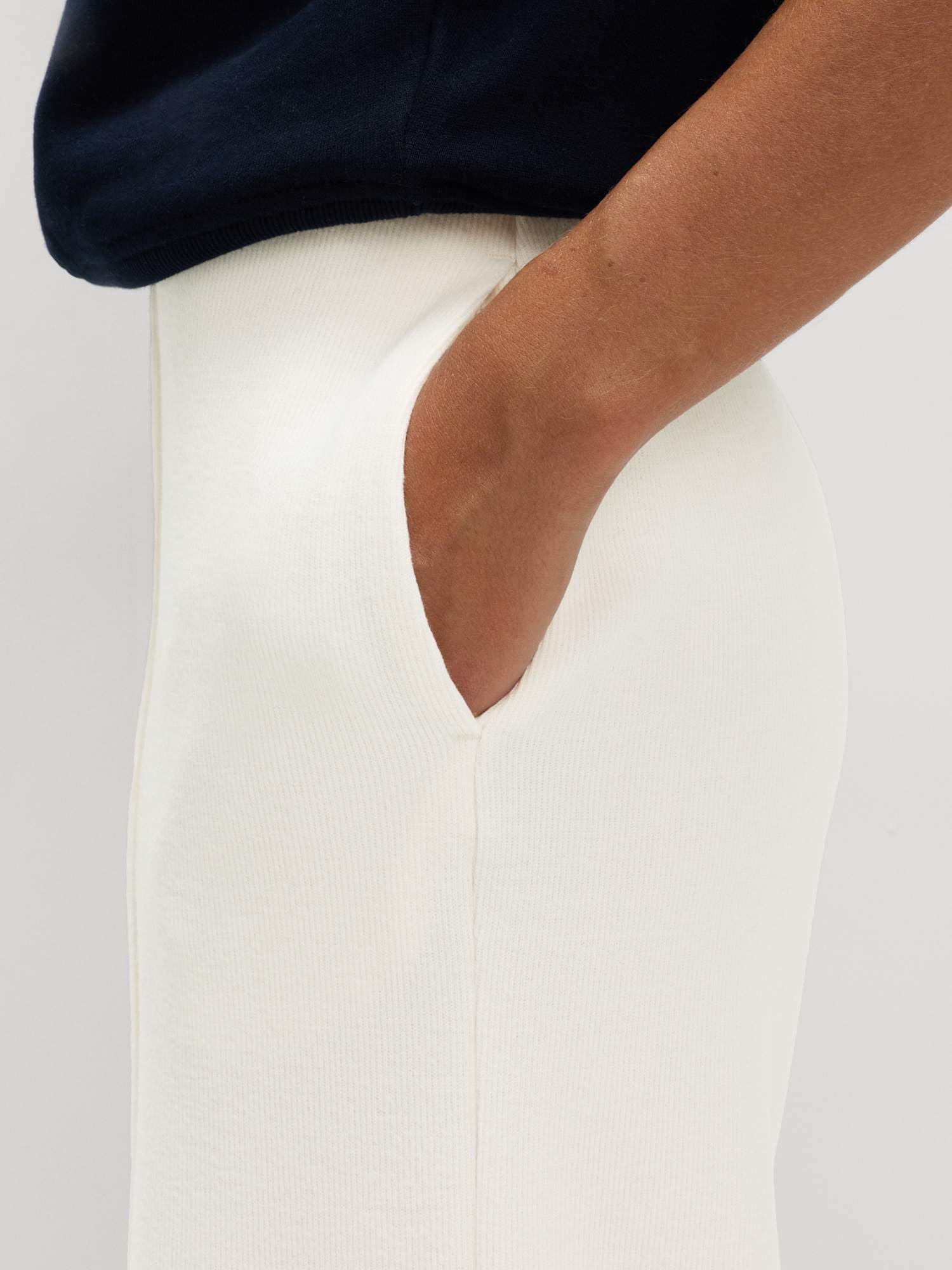 Marks & Spencer Pantaloni a Gamba Larga in Misto Cotone, in Maglia a Coste, con Piega Centrale