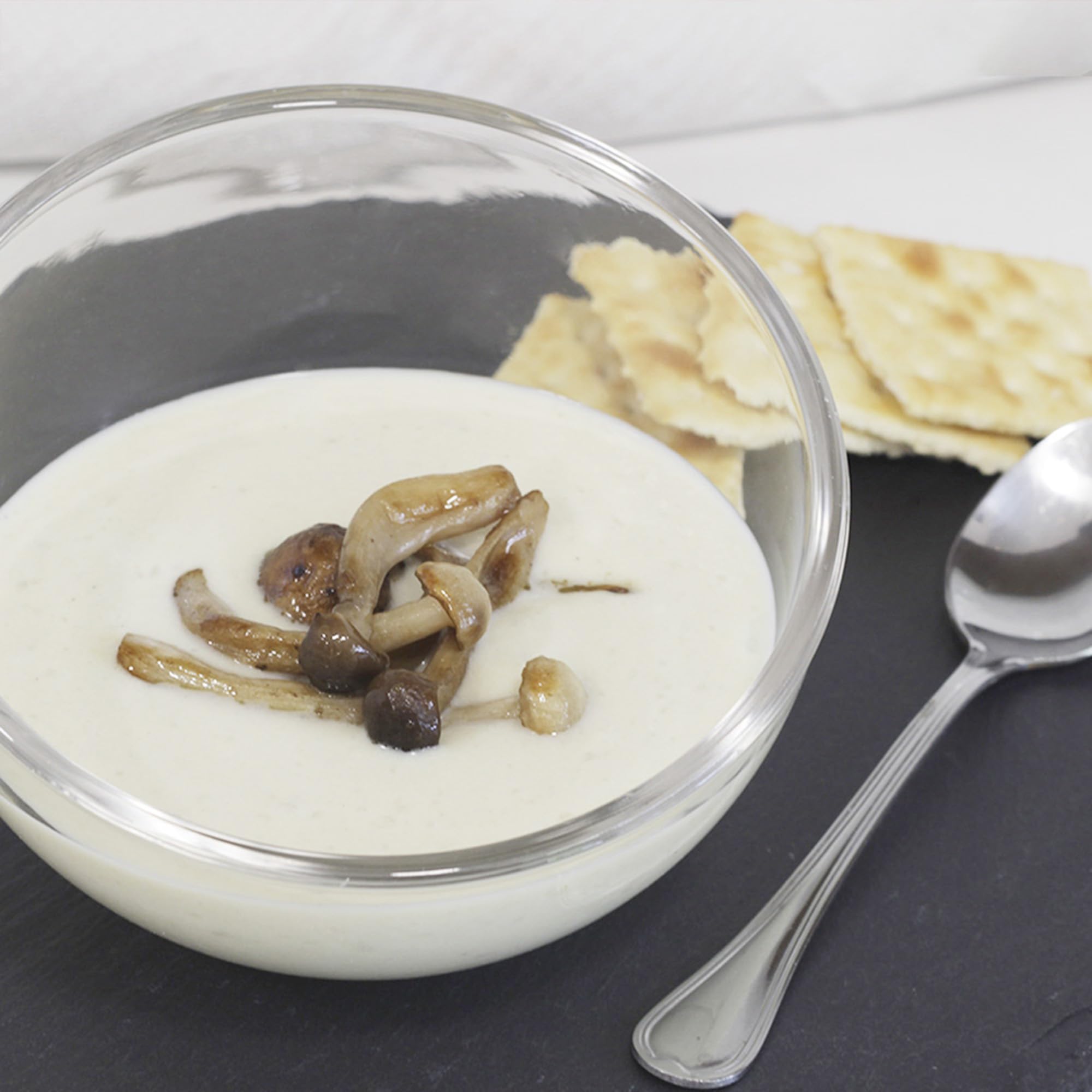 Santa Teresa - Vichyssoise - Elaborada Con Ingredientes Naturales, Sin Conservantes Ni Aditivos - Envase Apto Para Microondas, Calentar Y Listo. 400ml