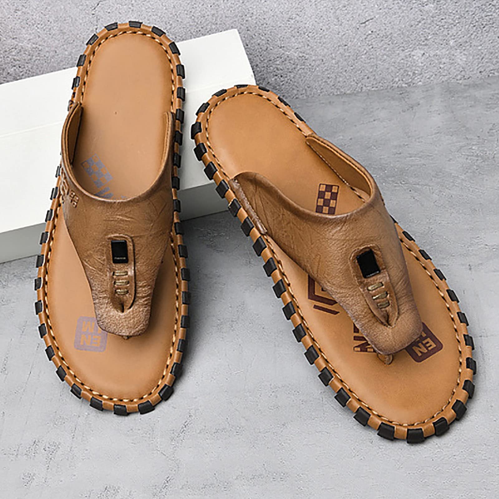 G&F Spiaggia Infradito Uomo Estate Pelle Punta Clip Sandali All'aperto Anti Scivolo Pantofole Piatte (Color : Khaki, Size : 40)