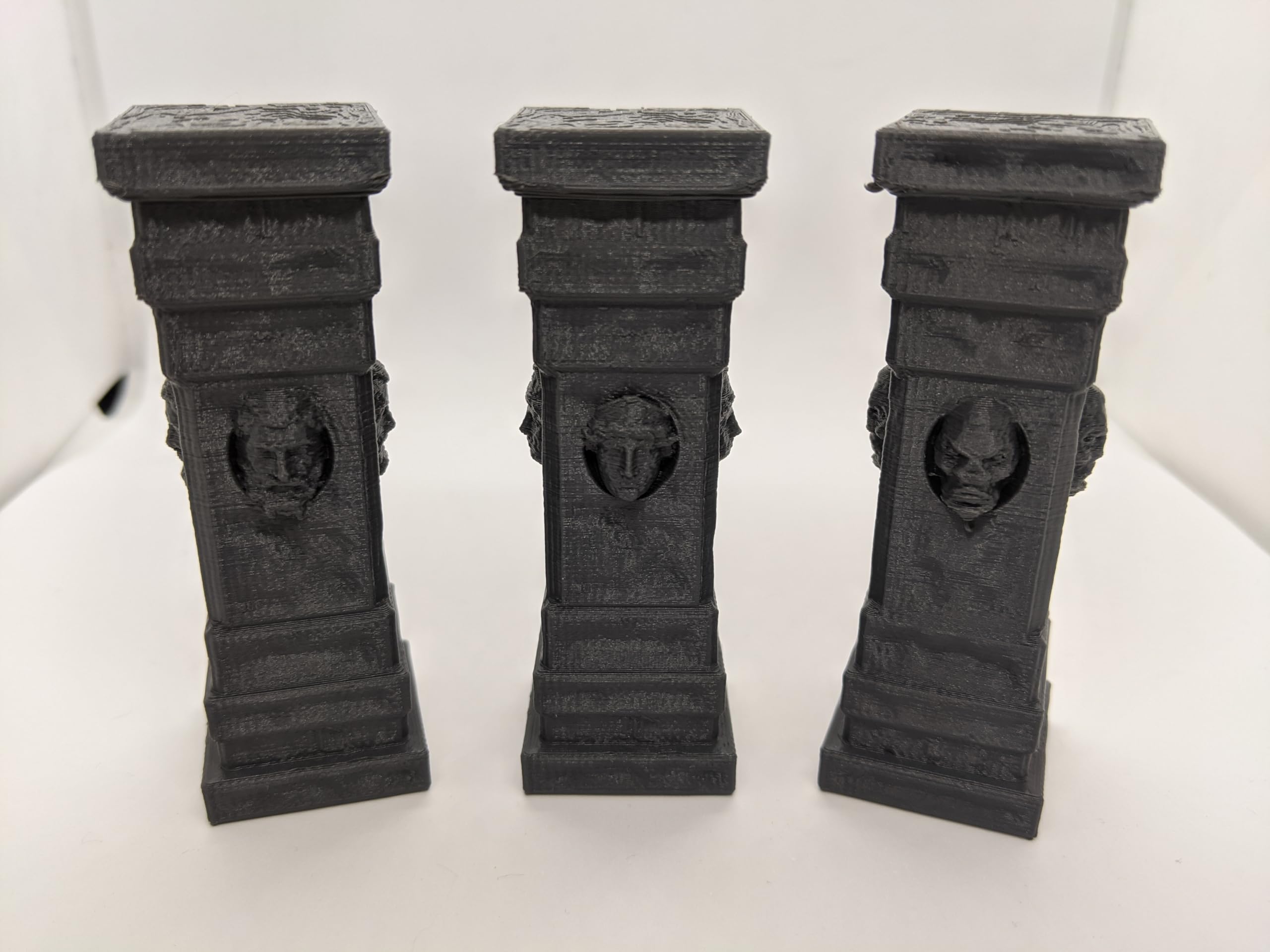 3x Stone Faced Pillars Columns Posts | 28mm 1/56 Scale Miniature | RPG Tabletop Figure Landscape Modelling Wargaming Fantasy Wargames Model Scenery Terrain Scatter Roleplaying 3d Printed Paintable