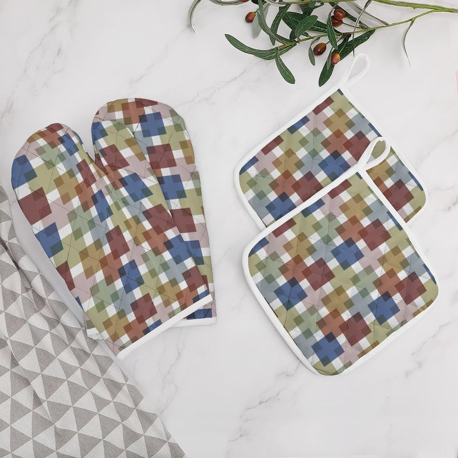 Colored Squares Overlapping Oven Mitts and Pot Holders 4Pcs Set Heat Resistant Cooking Mitts Hot Pads