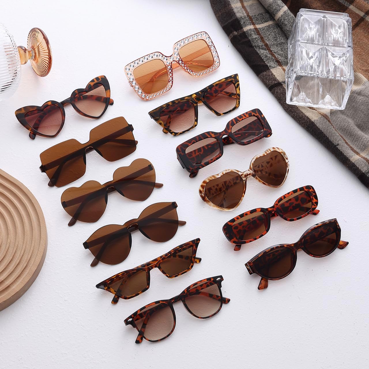 Party Sunglasses Bulk Sunglasses Pack Party Favor Retro Funky Festival Multipack Glasses Set for Women
