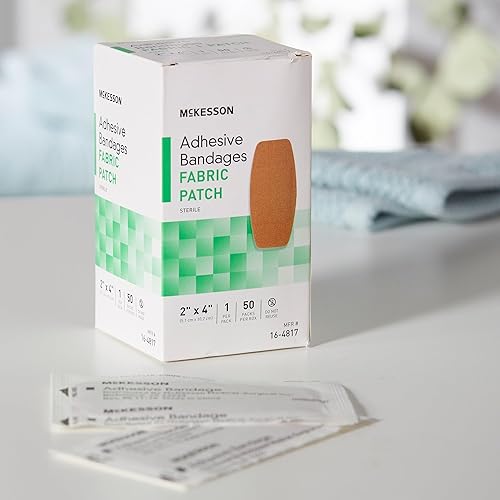 Miniatura 9 de McKesson Vendajes adhesivos, estériles, parche de tela, 2 x 4 pulgadas, 50 unidades, 1 paquete