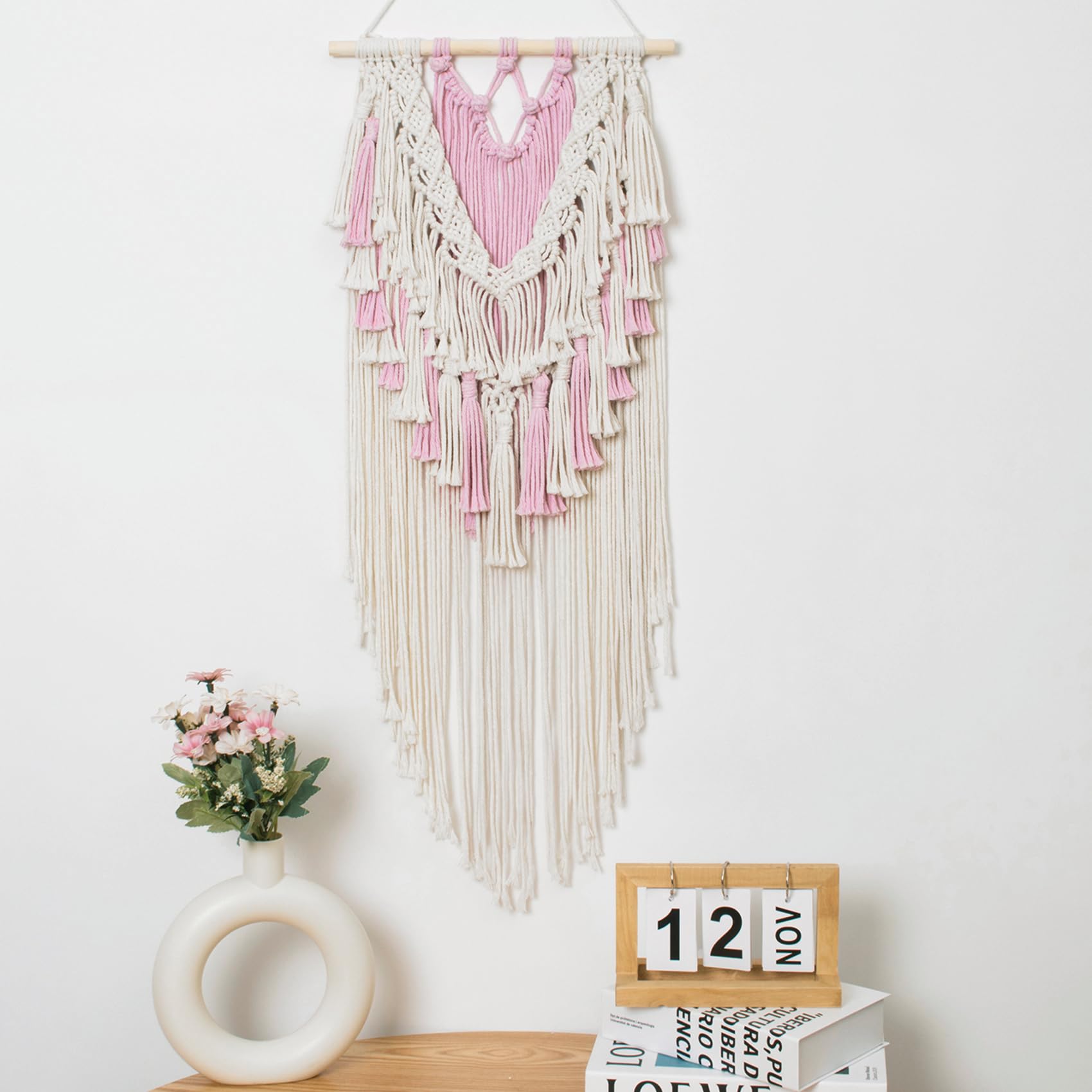 Tapiz de macramé rosa para colgar en la pared, decoración de pared bohemia con borlas rosas y beige, tapiz bohemio para habitación de niñas, habitación de niños, sala de estar, guardería, 7