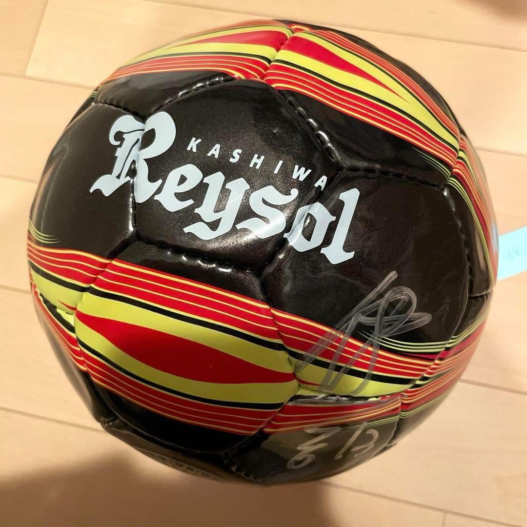 値下げしました！2018年度柏レイソル選手サインボール 値下げしました！2018年度柏レイソル選手サインボール Yahoo