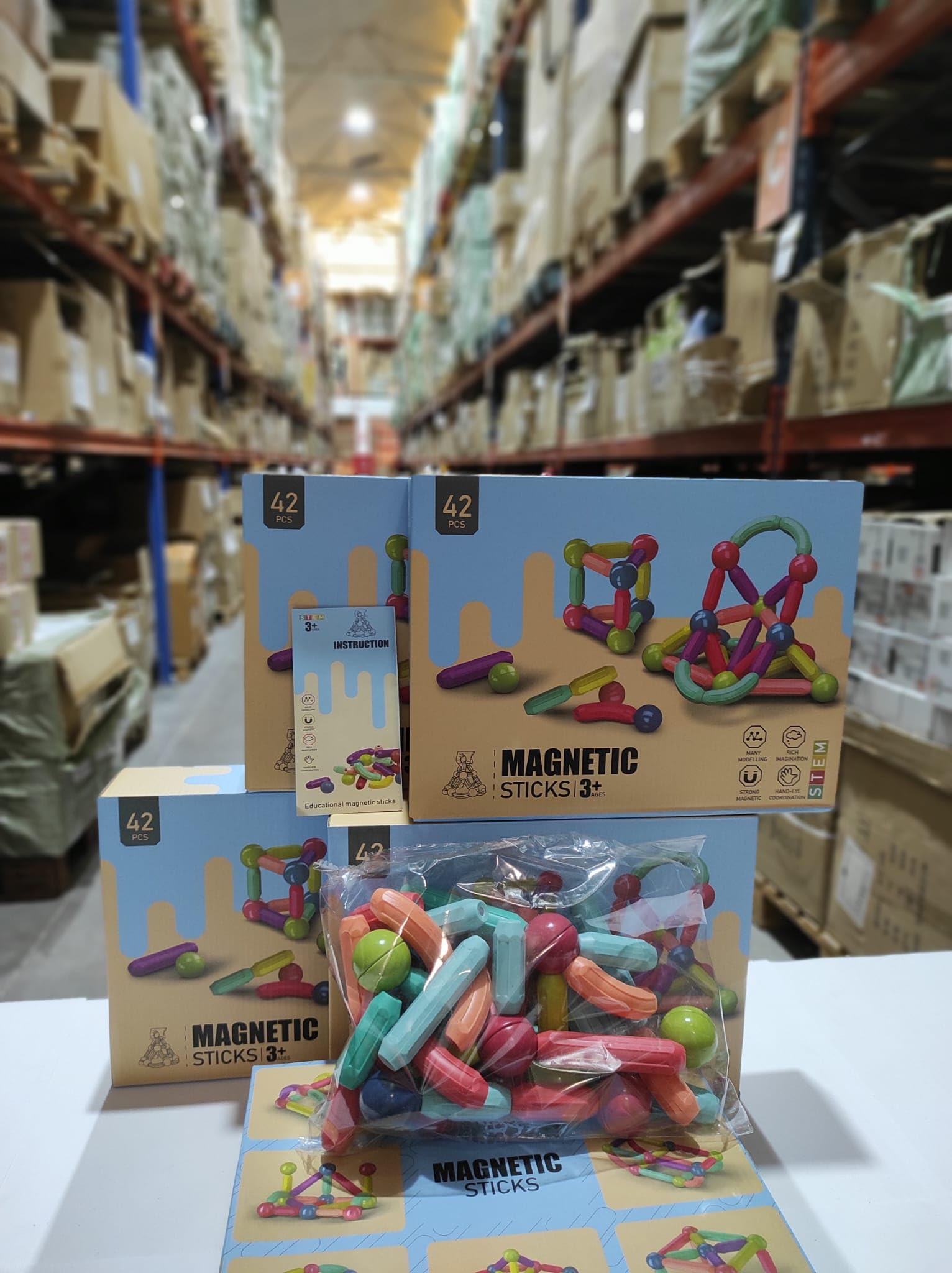 MayMax Juego de Bloques de Construccion Magneticos 42 Piezas - Juguete Educativo Que Estimula Creatividad y Logica, Piezas Grandes de Colores, Facil Montaje