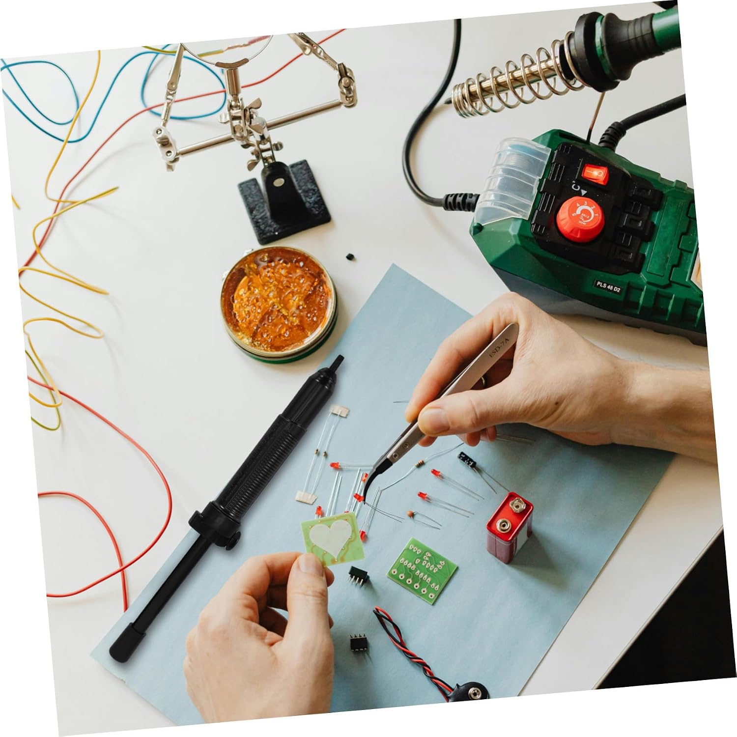 Manual Black Desoldering Pump for Tin and Solder Removal, Stable Plastic Construction with Portable Design, for Home Repairs and Pcb Work
