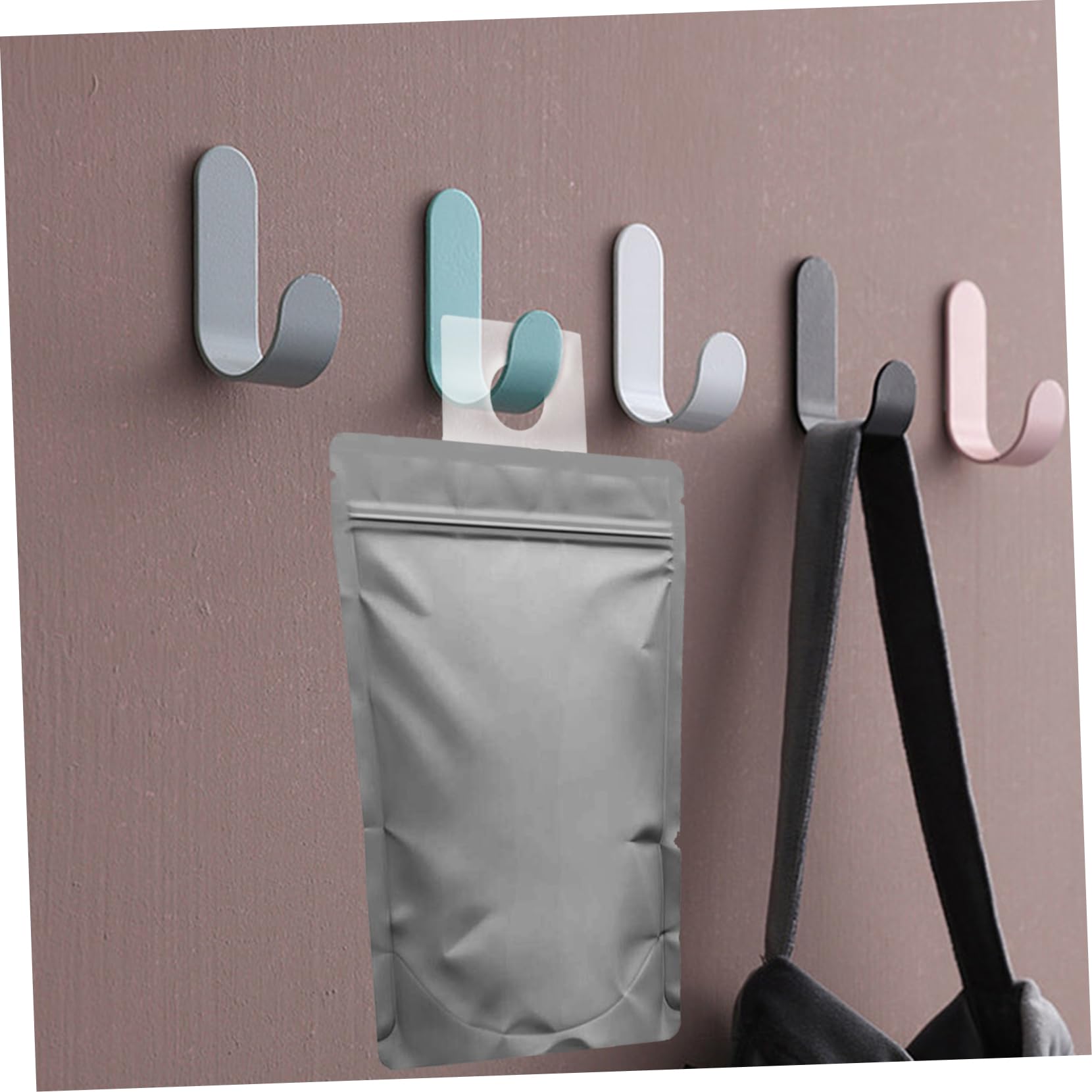 BUGUUYO Adhesive Hanging Tabs Hooks 100pcs Round Hole Sticker Display Hooks Easy Application for Retail