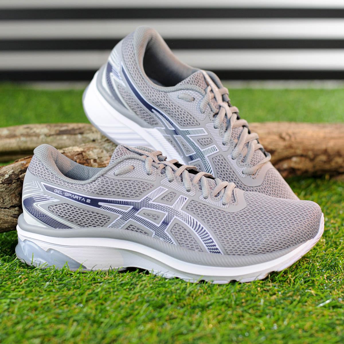 Tênis Asics Gel Sparta 2 em promoção! Veja a oferta e mais achadinhos de Tênis 9 Hoje é o melhor dia para comprar Tênis Asics Gel Sparta 2 com aquele preço maroto! Promoção! Aproveite a oferta! 9