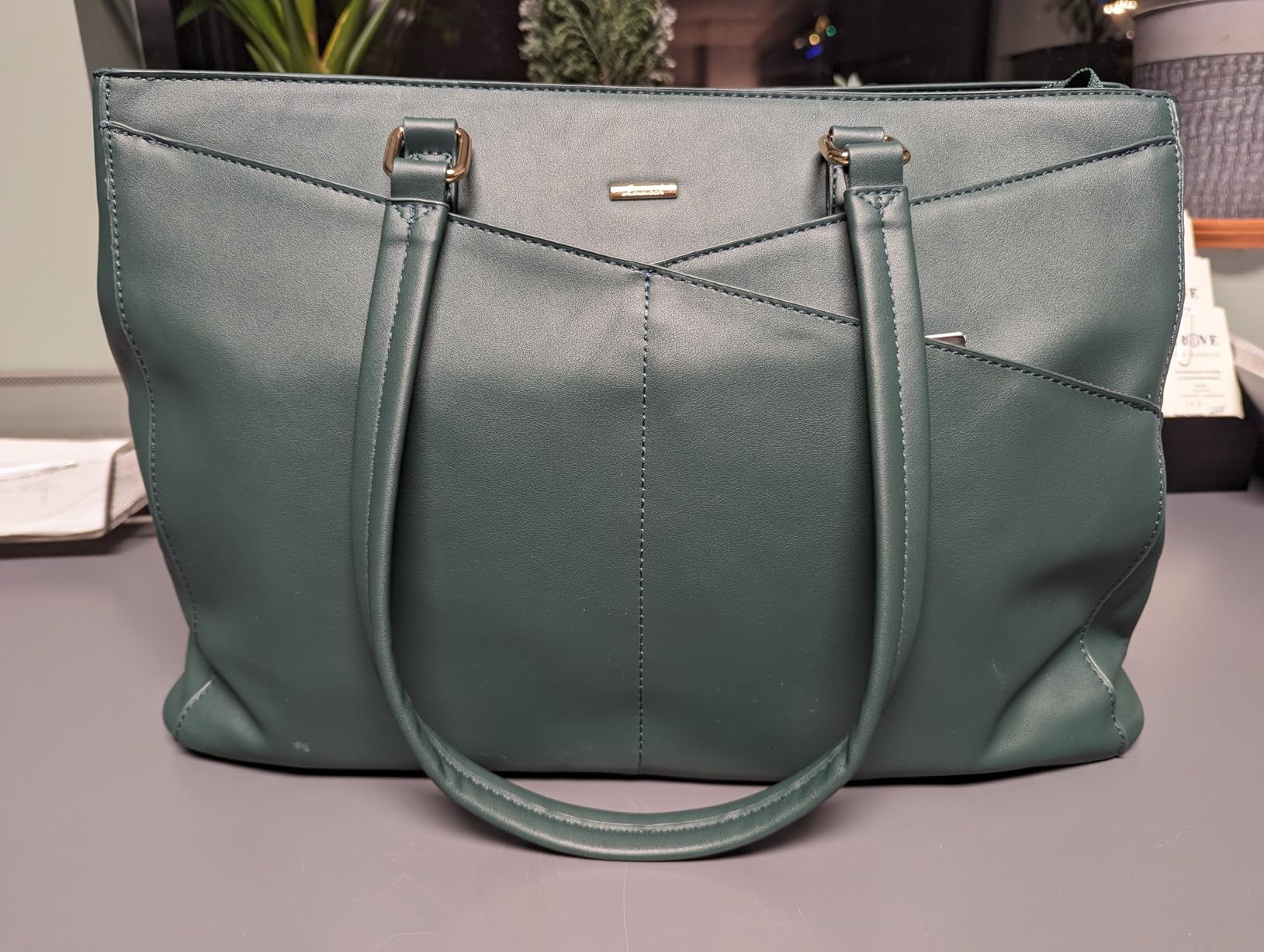 Holds EVERYTHING while looking stylish!