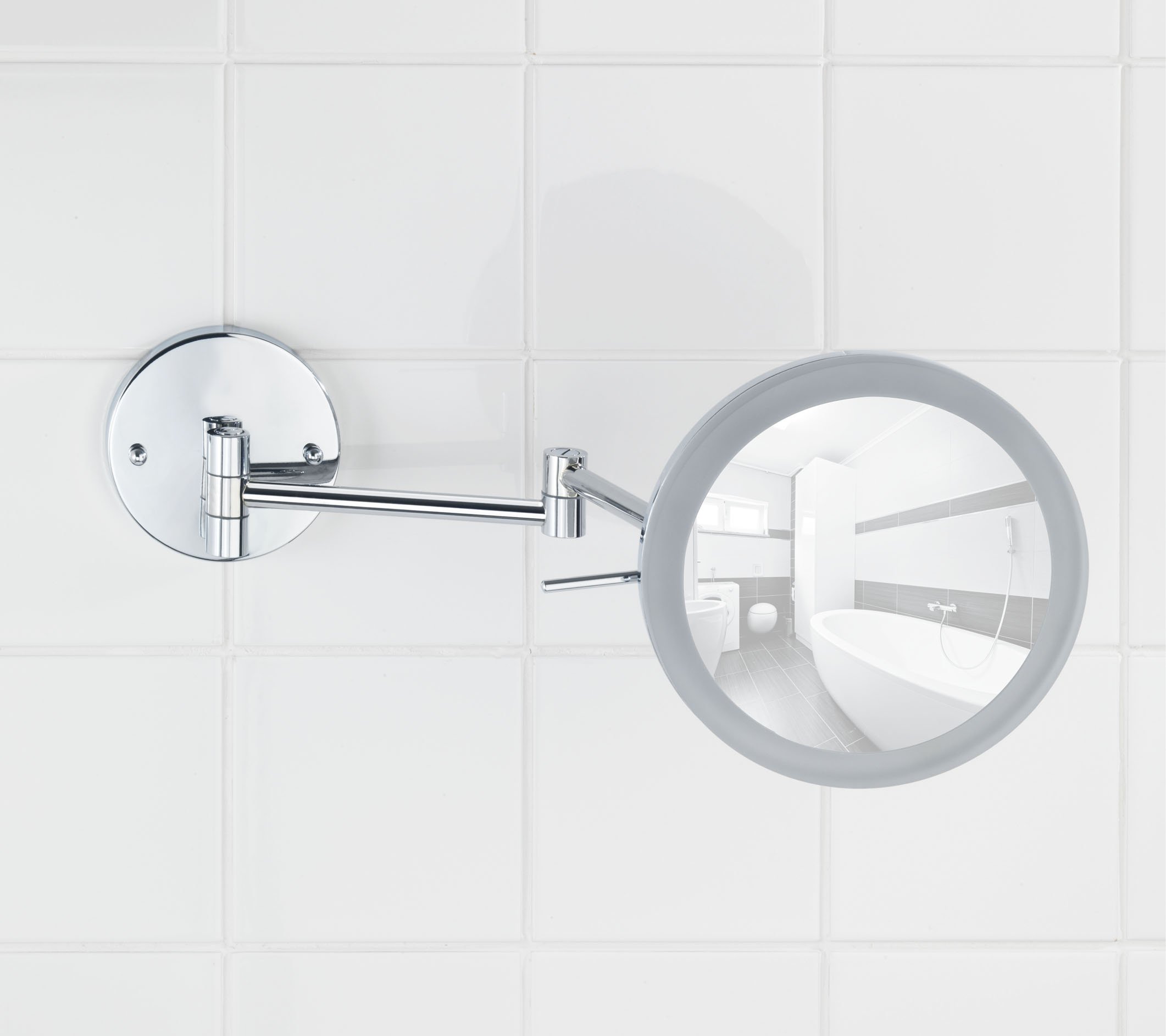 WENKO Power-Loc LED Wandspiegel Aura - mit hochwertigem Acrylrahmen, Befestigen ohne bohren, Spiegelfläche ø 16.5 cm 500 Prozent Vergrößerung, Stahl, 20 x 24 x 10-40 cm, chrom, Silber, Klein (Weniger als 30 cm)