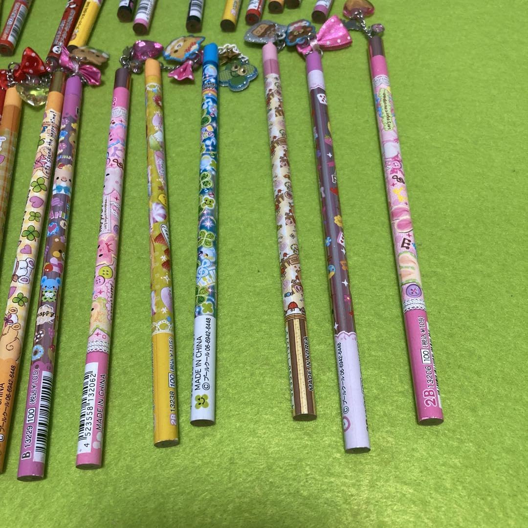 Amazon | 平成レトロ チャーム付き鉛筆 33本まとめて | 鉛筆 | 文房具