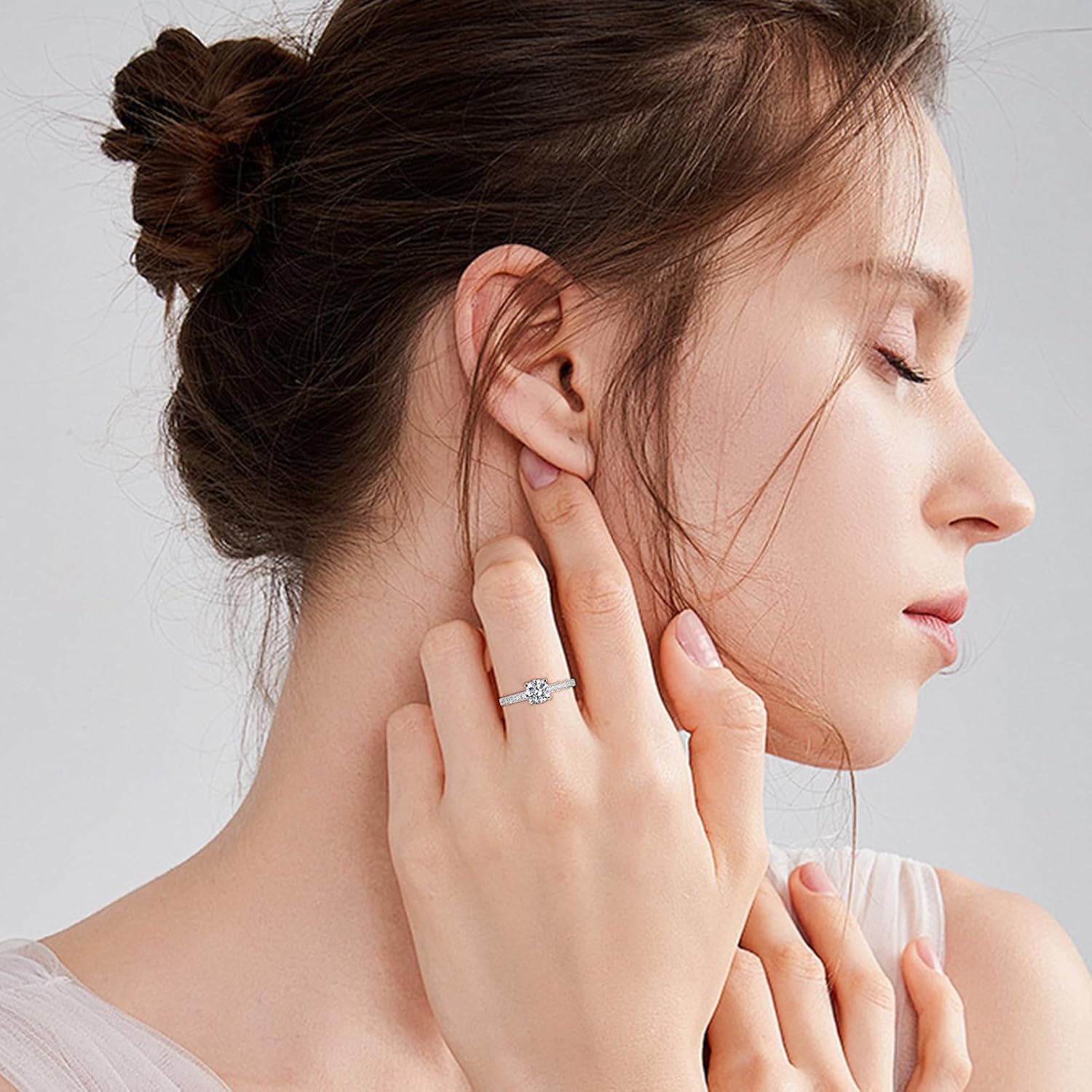 1CT/1.5CT/2CT Moissanite Engagement Rings for Women Size 5-10 Round D Color VVS1 Clarity Created Diamond and 925 Sterling Silver with 18K White Gold Vermeil - Image 4