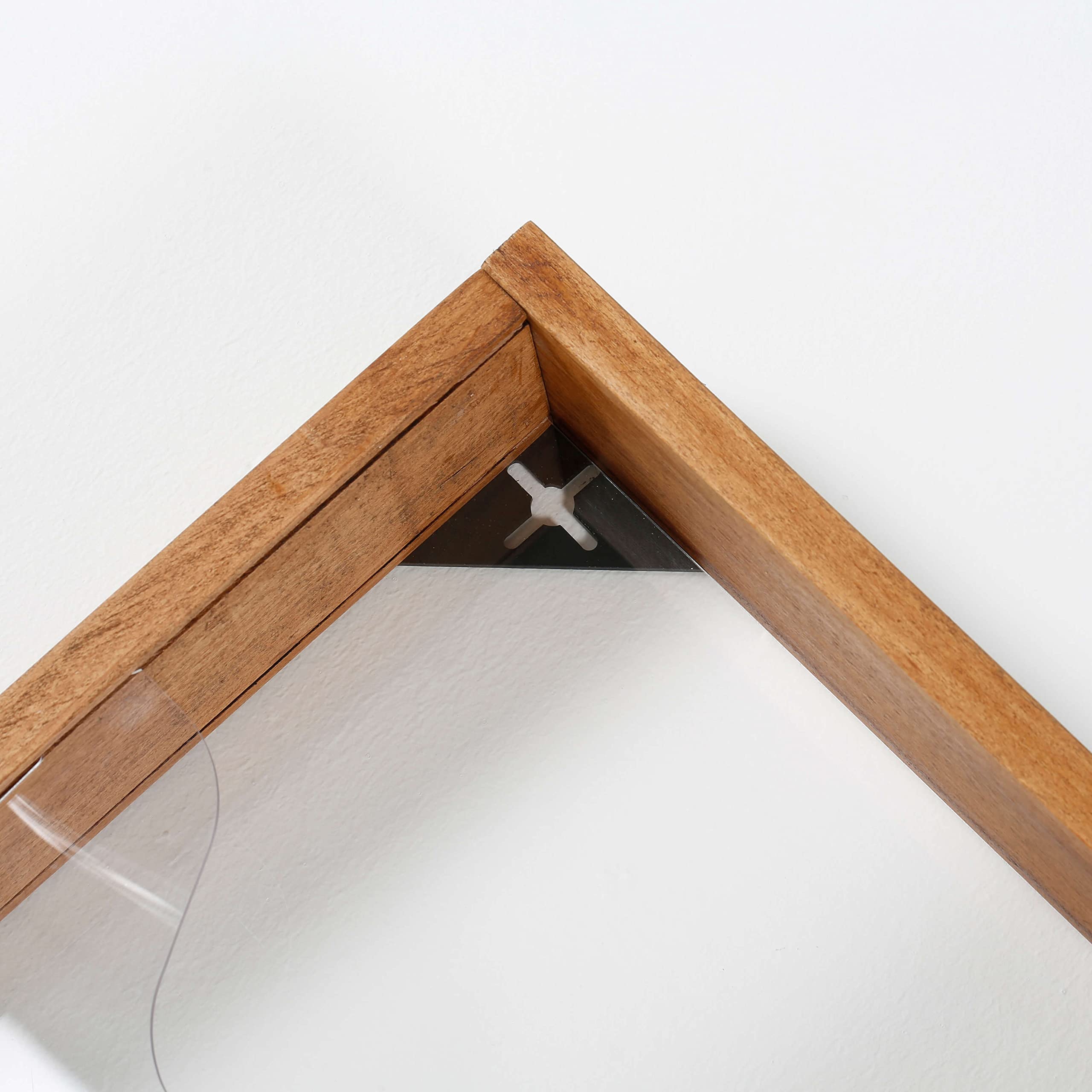 Prospektständer WoodMagazine Wandversion15 x A4, dunkel lasiert