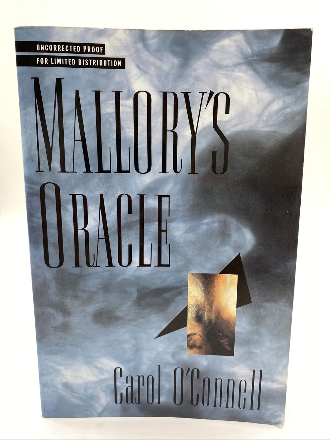 Mallory's Oracle: O'Connell, Carol: 9780399139758: Amazon.com: Books