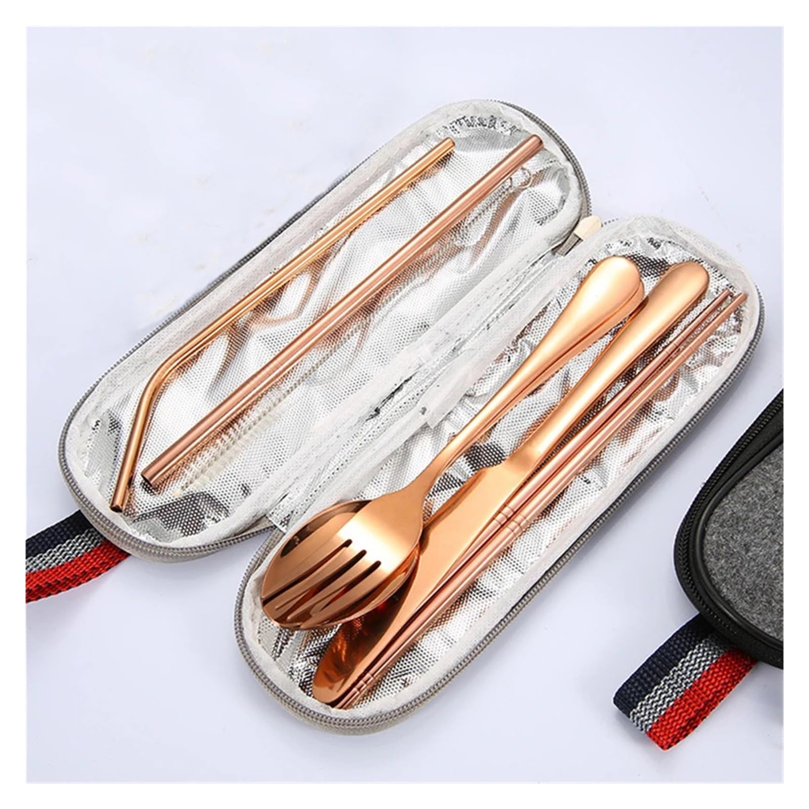 Juego de cubiertos de viaje reutilizables, 8 utensilios portátiles de acero inoxidable con cuchara, tenedor, palillos, pajitas y estuche para camping y viajes