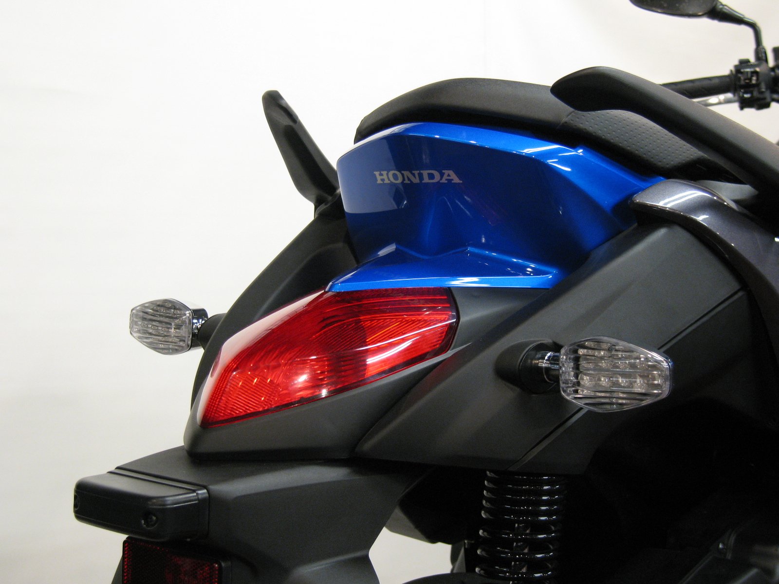 Amazon | ポッシュフェイス(POSH FAITH) バイク用LEDウインカー