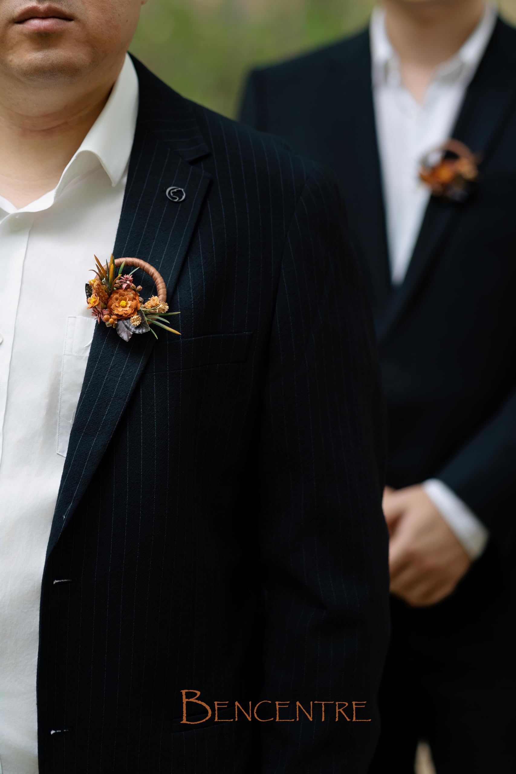 Boutonniere rotondo in terracotta per uomo, boutonnieres, boho, bouquet, sposo e testimoni dello sposo, per cerimonie di nozze, anniversari, cene formali e serate di laurea (set da 6)