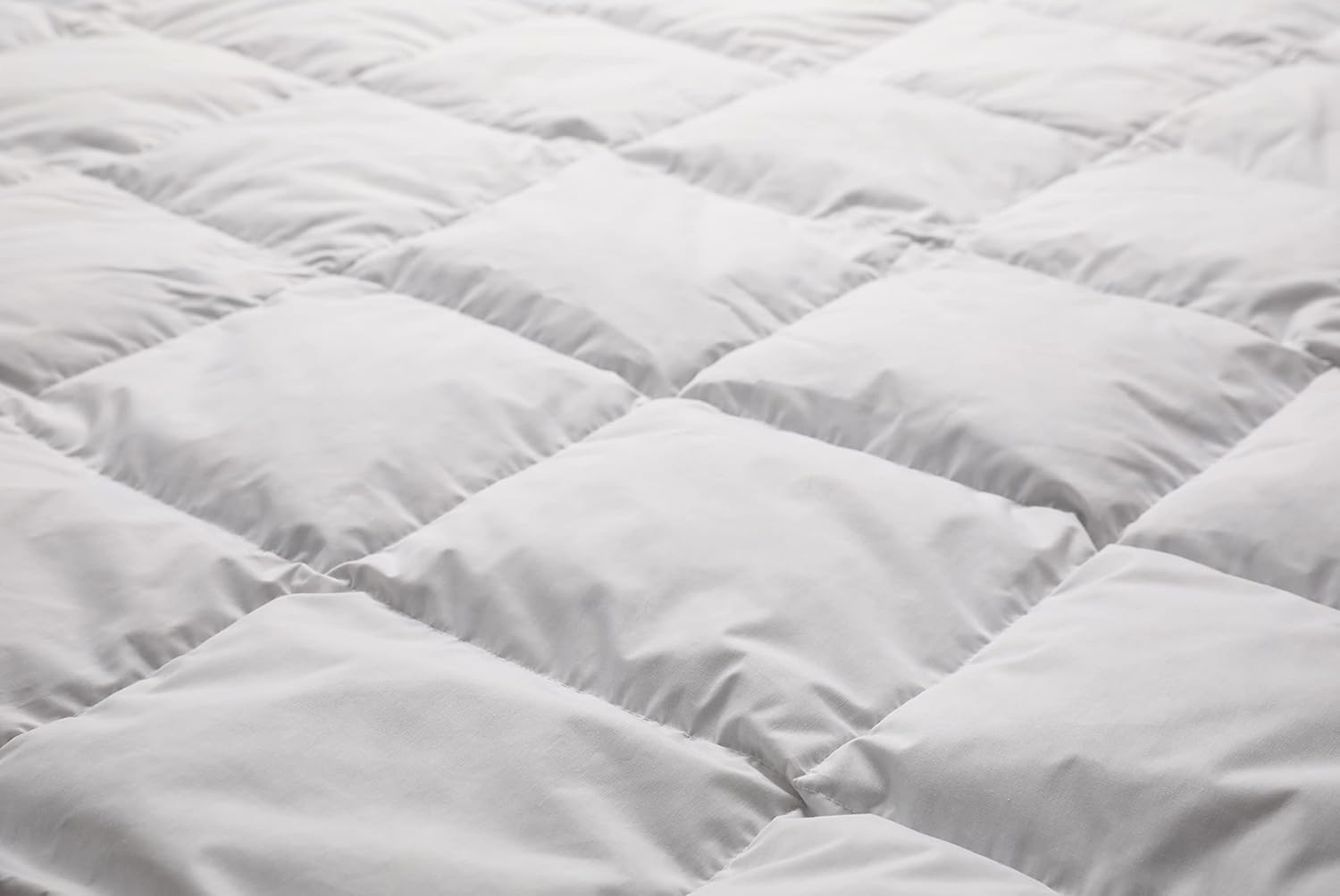 ZOYER Queen Mattress Cover, Quilted Waterproof Mattress Protector Queen Size, Hexagonal Design Mattress Pad Stretches Up to 16 Inches Deep Pocket, Breathable, Extra Soft Mattress Topper (White) - Image 4