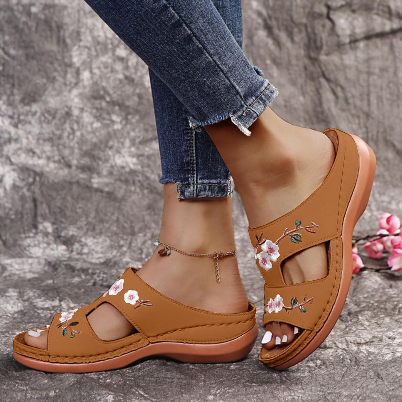 Sandales Orthopédiques Femme Été Confortable Mules en Cuir Mode Bout Ouvert Compensées Plateforme Pantoufles Fleurs Broderie Motif Sandales de Plage Femmes Décontractée Marche Sandale