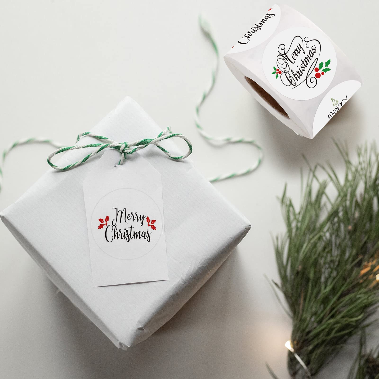 Produktbild von Weihnachtsaufkleber Weihnachts Geschenk Aufkleber Rolle, 500 Stück Merry Christmas Sticker, Dekorative Sticker Weihnachten Aufkleber Etiketten Für Weihnachten Umschlag Geschenktüten Papiertüten