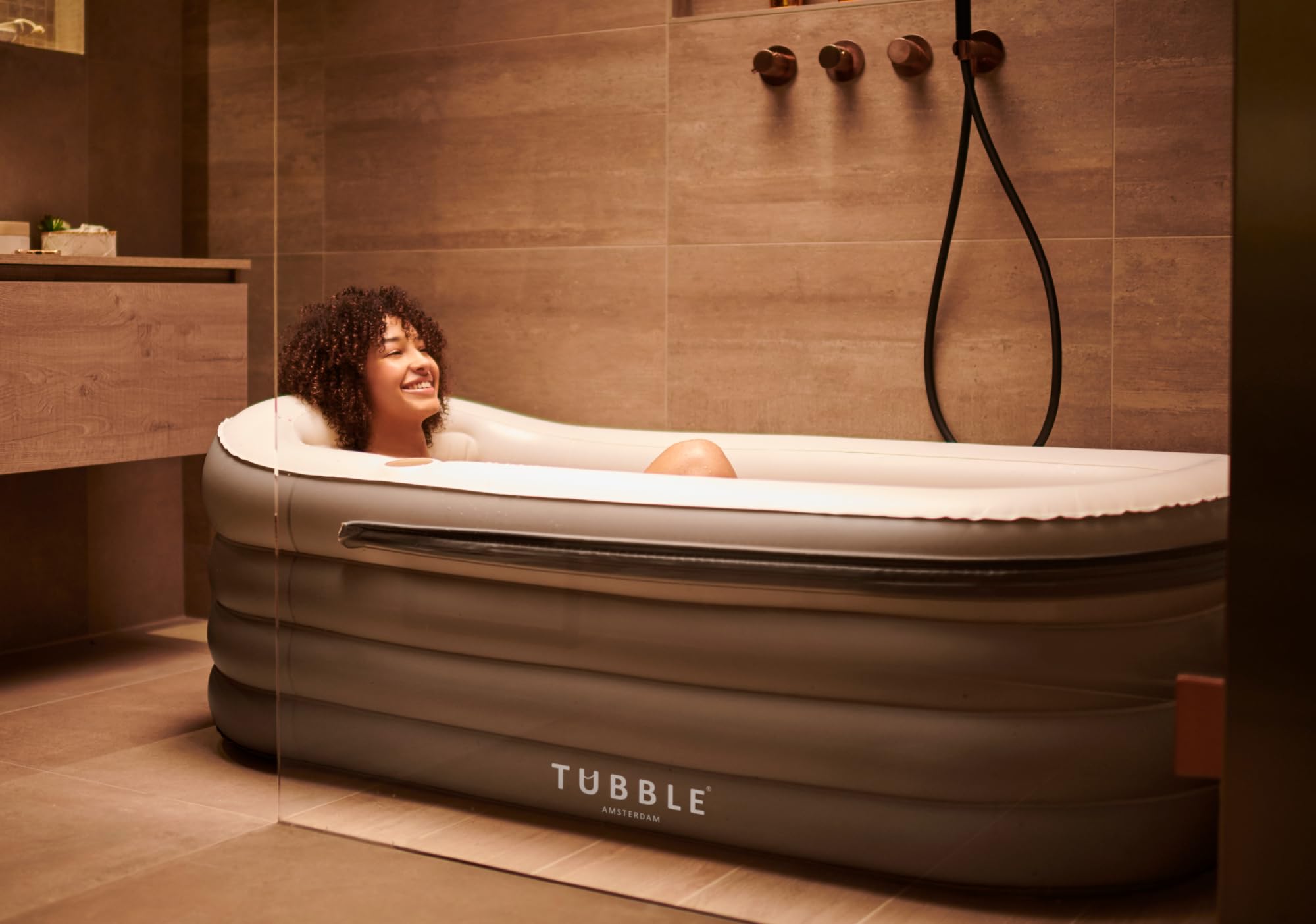 Tubble® Royale Badewanne Aufblasbar Ambiant Taupe 255 Liter - Faltbare Badewanne für Erwachsene bis 188 cm, Aufbau in 1min, Für Indoor und Outdoor, Home Spa & Eisbad
