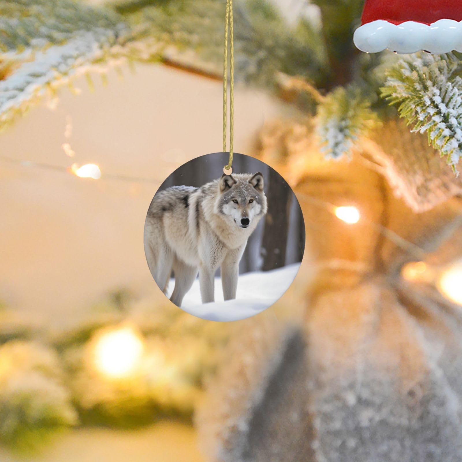 Christmas Ornaments for Christmas Tree Decoration Ceramic Hanging Wolf in The Snow Ornament with Gold Ribbon Crafts Round Pendant for Keepsake Gifts Glass Xmas Decor Party Supplies