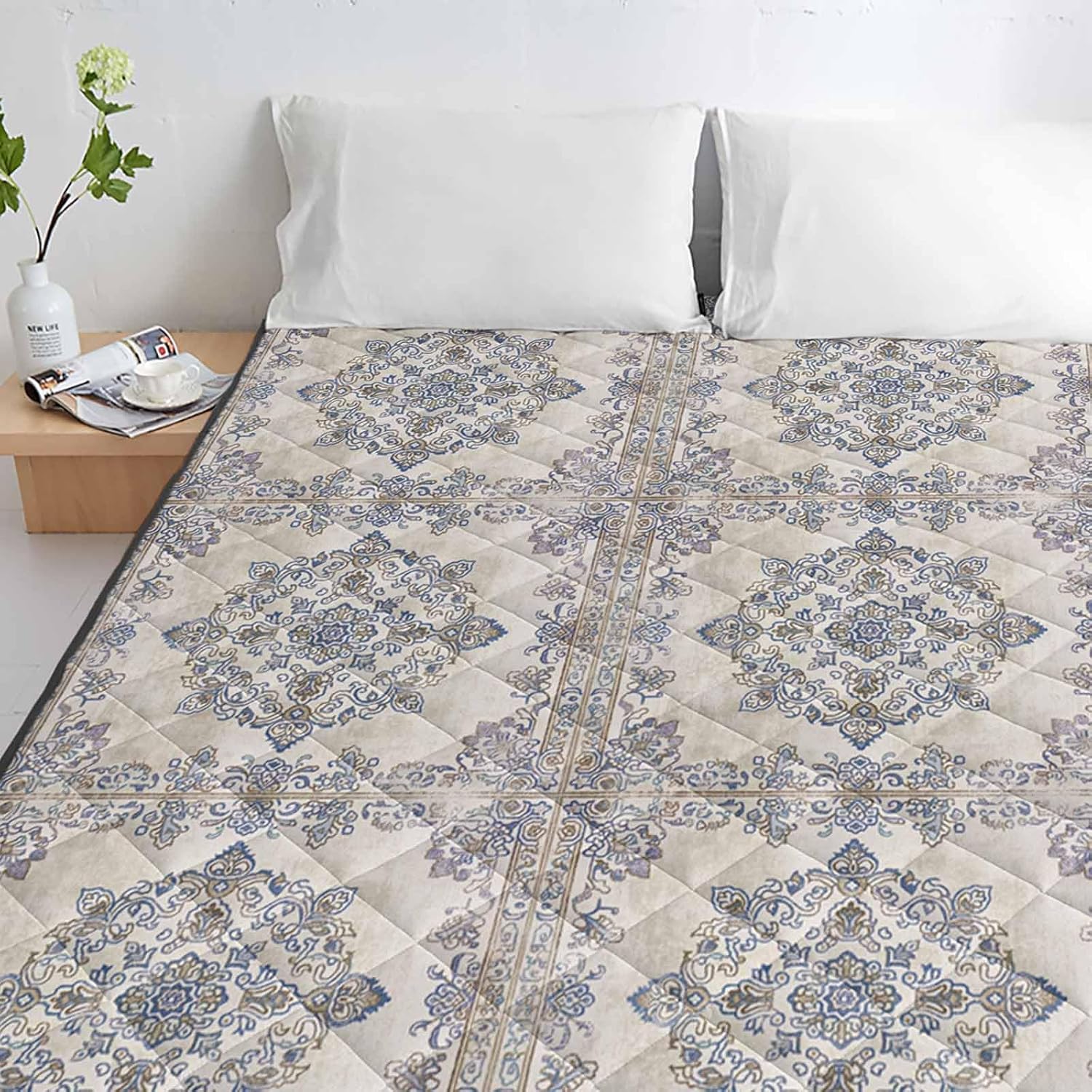 T&H XHome Quilt California King Luxury Quilted Comforter Bedspread-Thin Soft Cozy, Vintage Abstract Ethnic Style Flowers Reversible Stitched Lightweight Quilt Coverlet for All Season