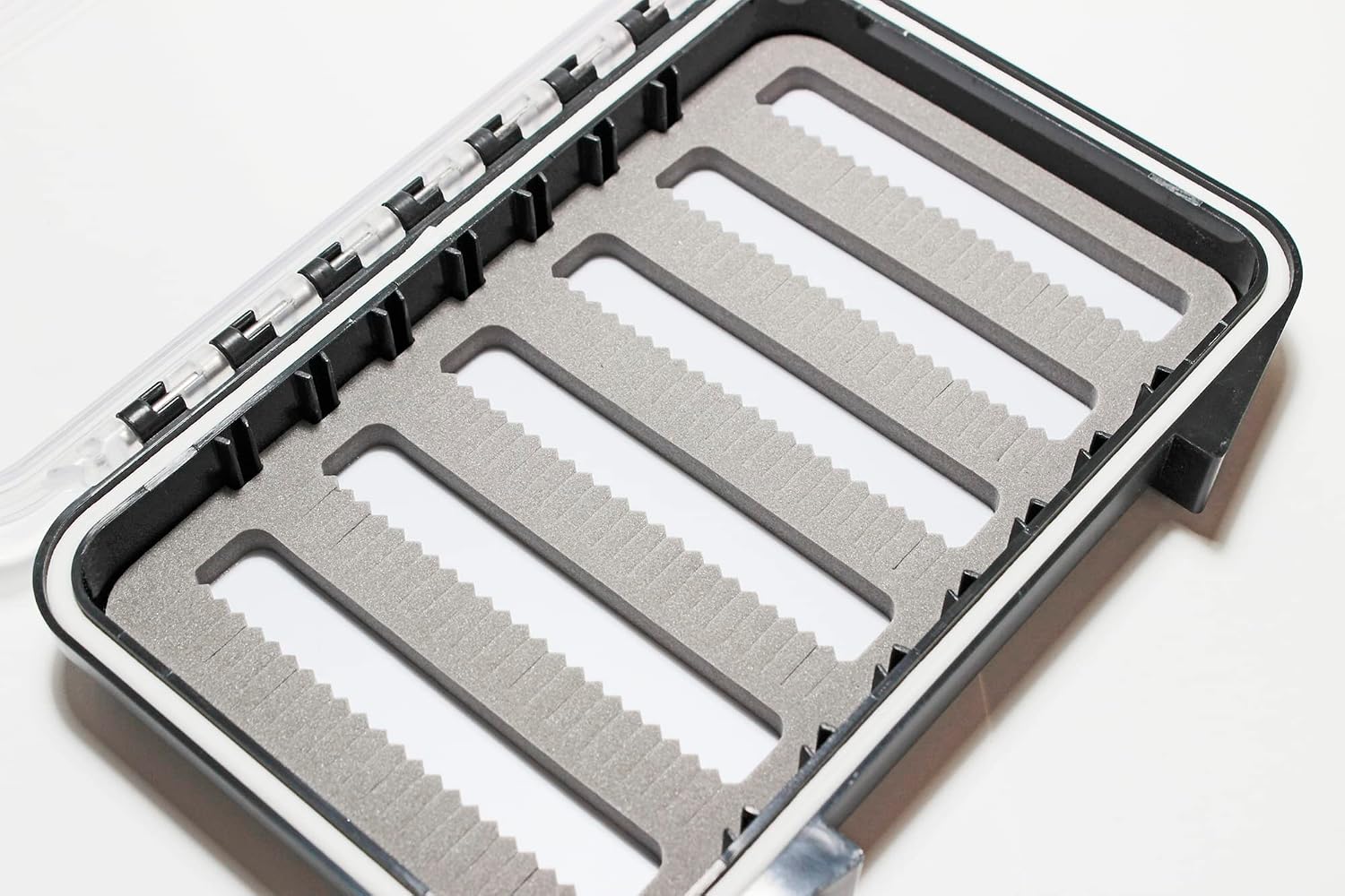 アキスコ(AXISCO) Clear Fly Box - M Slit Foam/PDM-SF