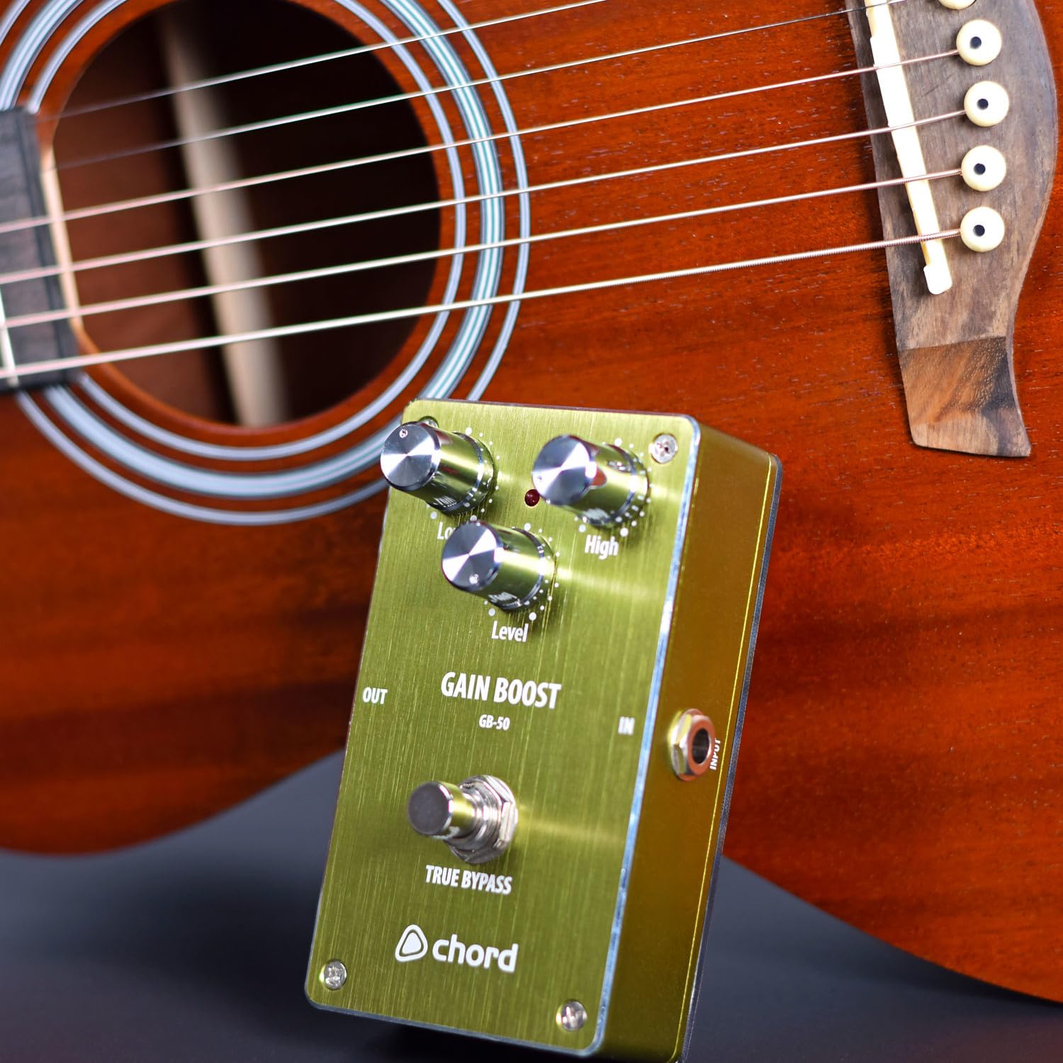 Chord Pedal de efectos de guitarra | GB-50 Gain Boost Pedal: eleva el tono de tu guitarra con ecualizador de 2 bandas para distorsión del amplificador y refuerzo solo, carcasa de aluminio fuerte