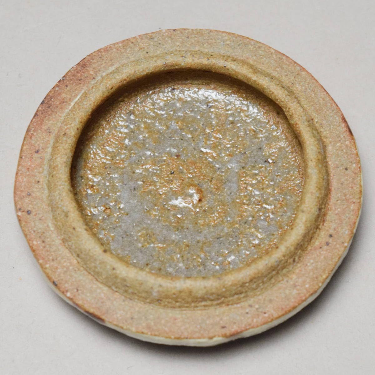 Amazon.co.jp: 唐津焼鏡山窯井上東也唐津香合共箱黄布栞茶道具【e-031