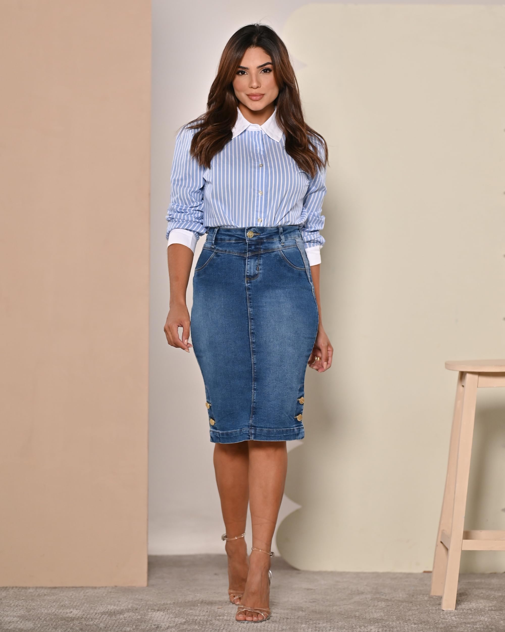 Gerader knielanger Stretch-Jeansrock für Damen, Größe 0–22, normale und Übergröße, seitliche Knopfdetails