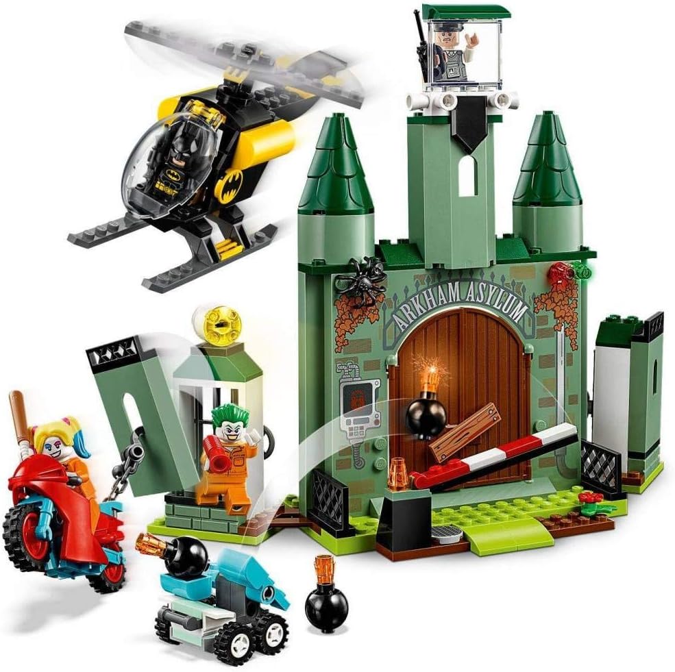 LEGO DC Batman: Batman and The Joker Escape 76138 Building Kit (171 Pieces)