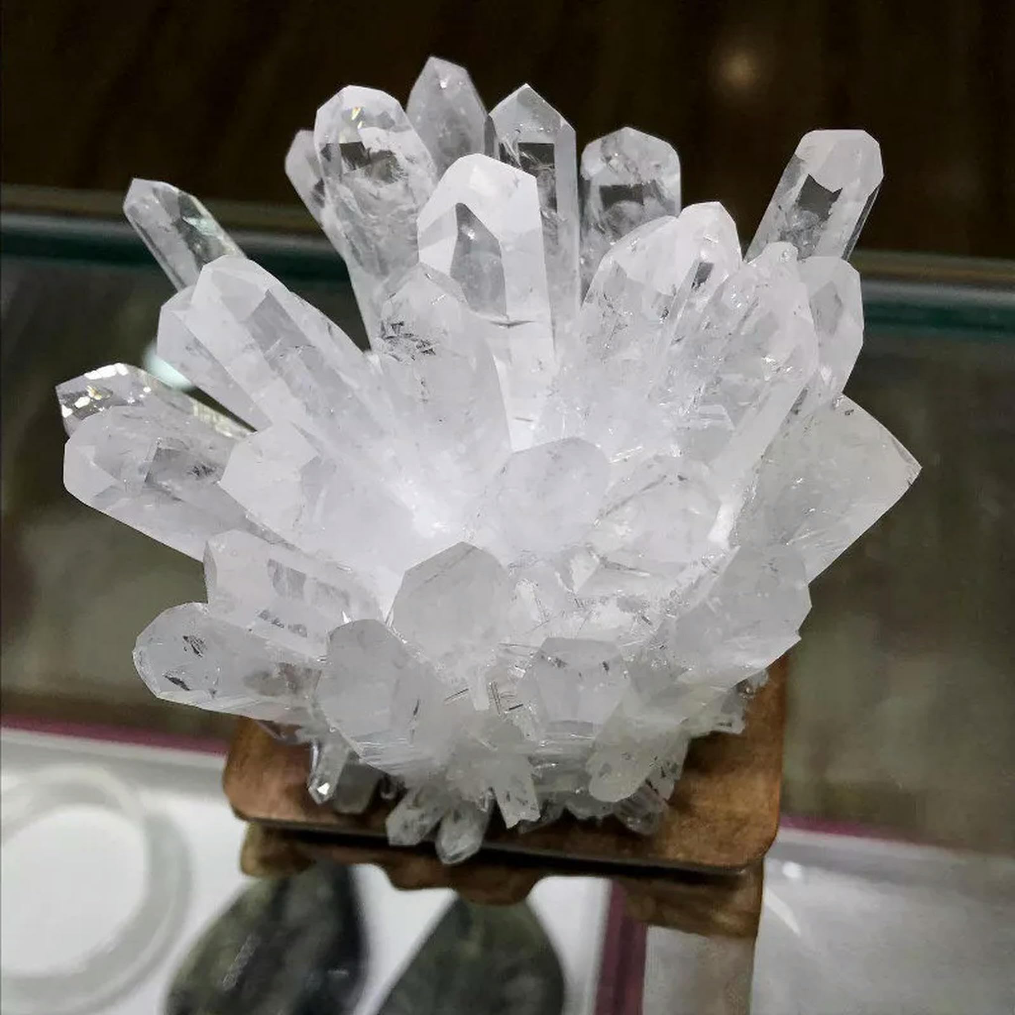 Großes natürliches Bergkristall-Cluster-Geode-Rohedgel-Exemplar