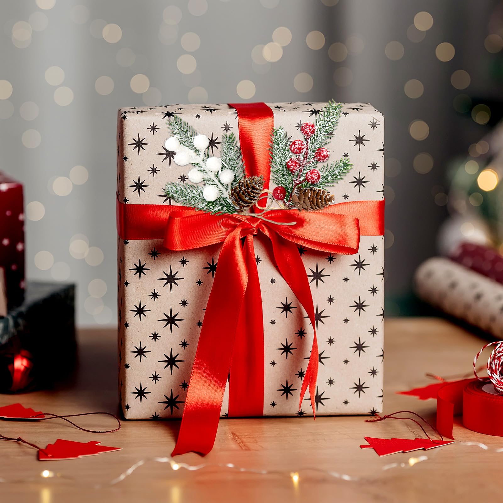 Künstliche Tannenzapfen, 15,2 cm, beflockte Stechpalme, rote und weiße Beeren, Weihnachtsspieße und Sprays, künstliche Blumenplektren mit Tannenzapfen für DIY-Geschenke, Blumenarrangements, 30