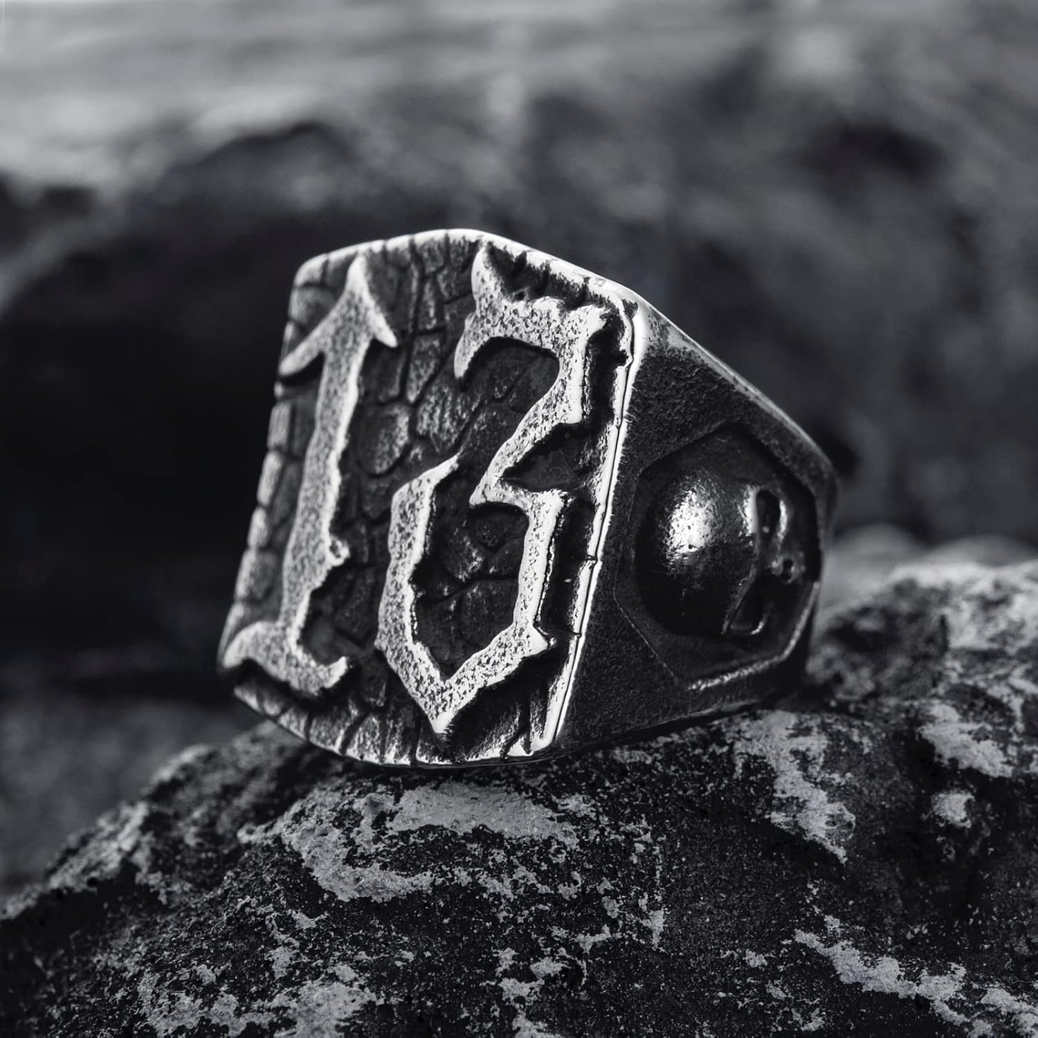 Skull Rings for Men Stainless Steel Skull Ring Gothic Biker Rings Jewelry for Men Boys Size 7-13