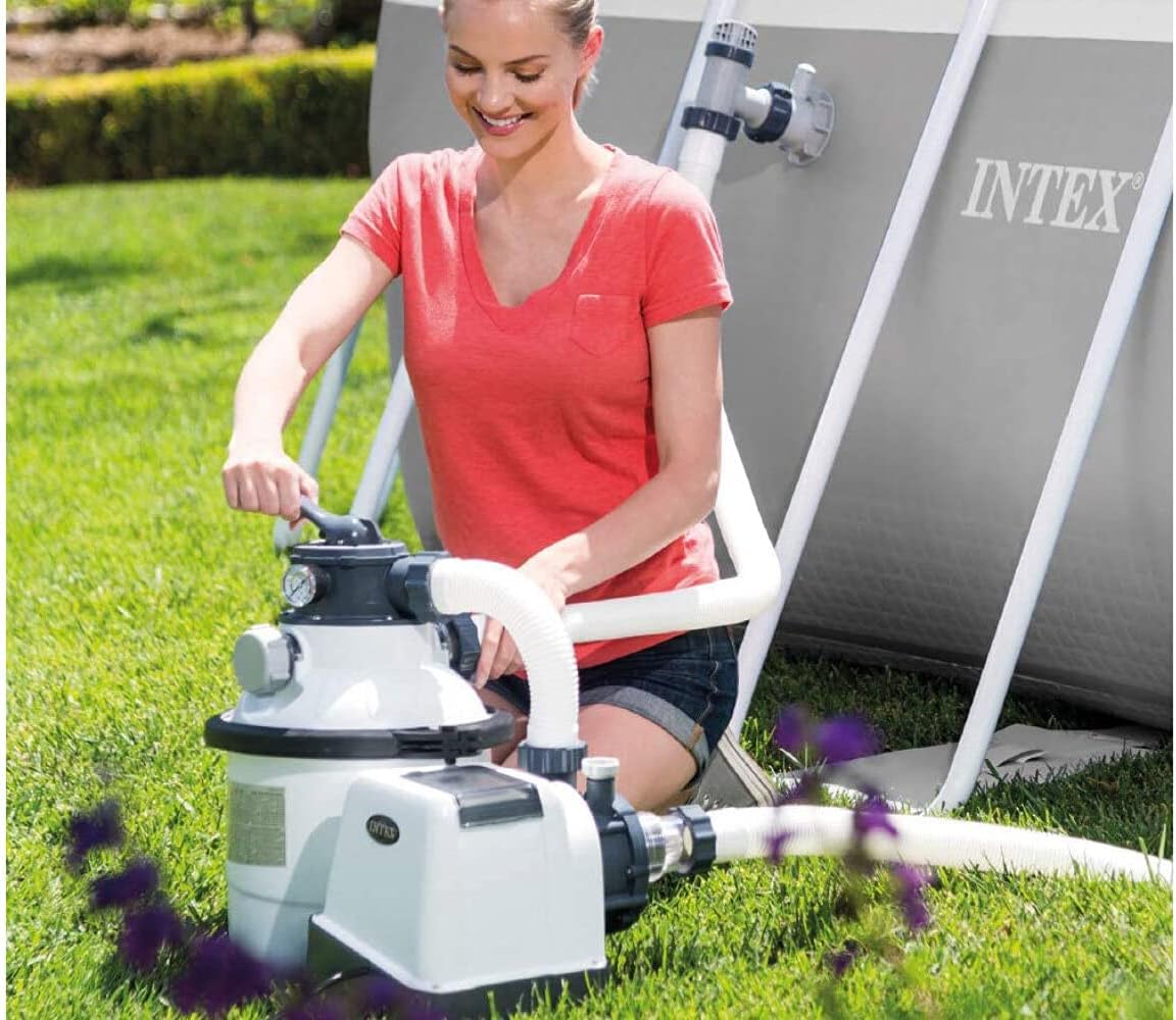 User connecting Intex Sand Filter Pump to pool