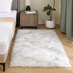 Latepis 3x4 Area Rug White and Grey Tips Faux Sheepskin Fur Rug Washable Fluffy Rugs for Bedroom Bedside Plush Fuzzy Boho Rug Luxury Home Decor