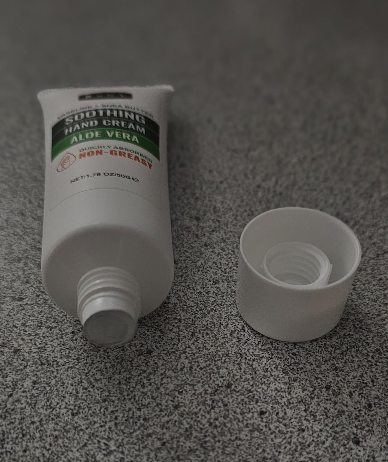 Grospe Aloe Vera Hand Repair Cream for Dry Cracked Hands,Non-Greasy Moisturizer Hands Fast Absorbing Hand Lotion for Extremely Dry Skin