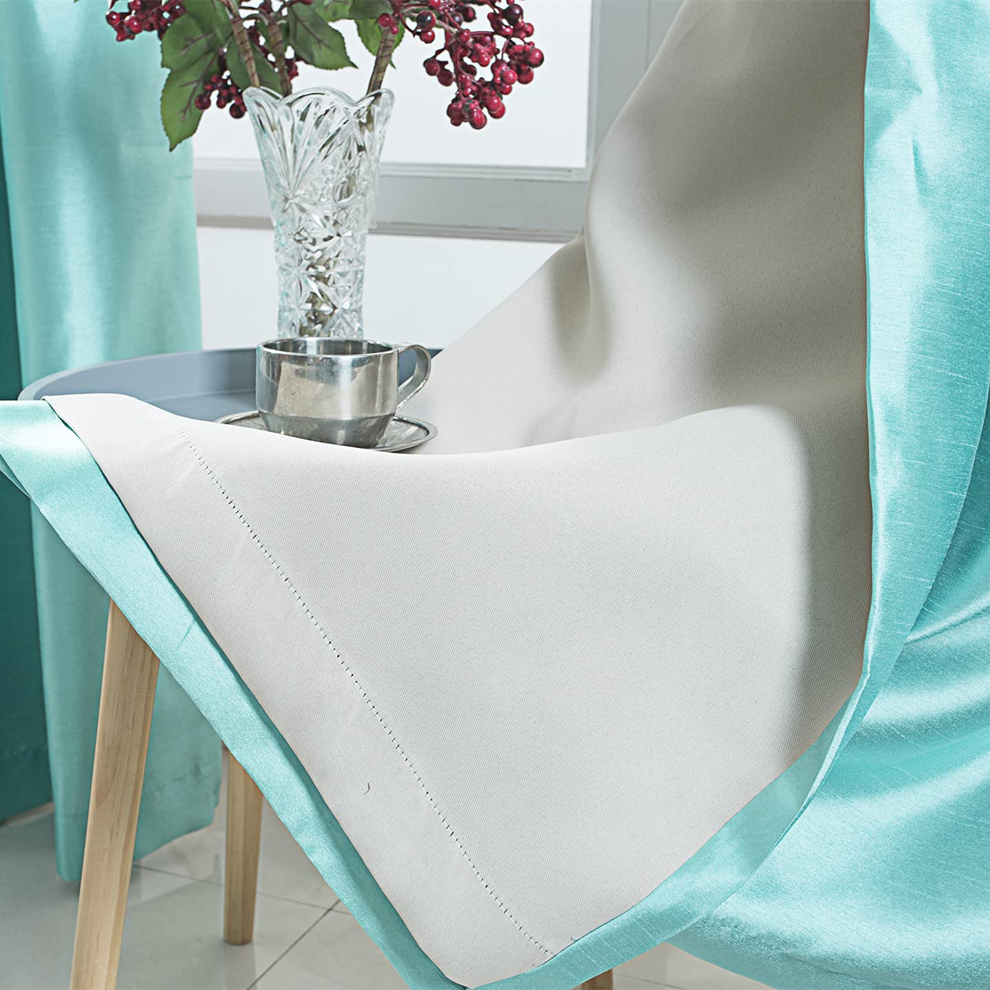 GYROHOME Rideaux occultants en faux soie, rideaux de fenêtre entièrement doublés de couleur unie pour chambre et salon, à isolation thermique avec œillets, rideaux occultants à isolation thermique