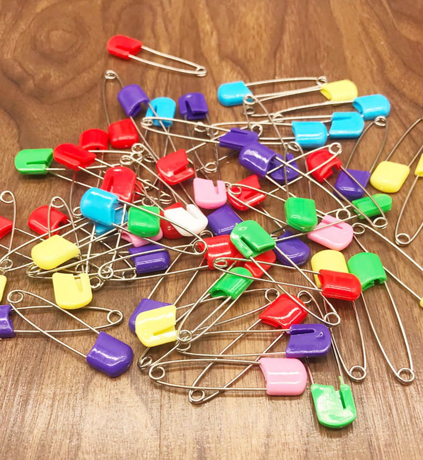 50 PCS Épingle à Nourrice, 40mm Épingle à Nourrice Sécurisée, Épingles de Sûreté, Épingle à Nourrice Sûreté, Convient pour Les Lingettes de Salive, Les Couches et Les Vêtements, Multicolore
