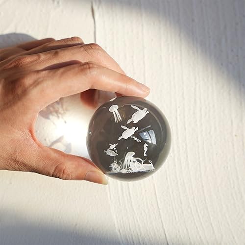 Miniatura 24 de HDCRYSTALGIFTS Figuras de pisapapeles de bola de cristal de delfín 3D, regalos de delfín, bola de cristal de 2.362 in con soporte, Navidad, día