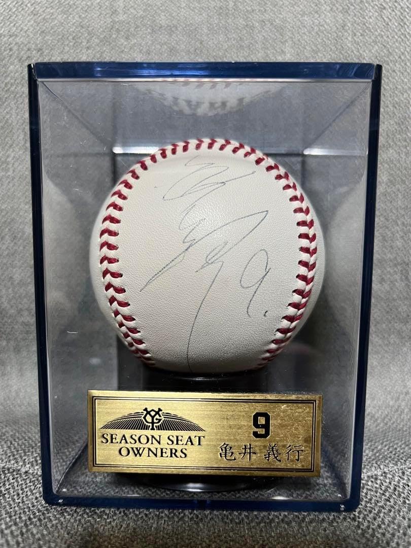 ジャイアンツ　巨人　亀井善行（義行）さん　サインボール　シーズンシート　オーナー 亀井善行 🐢 @kame__79 . . . HAPPY BIRTHDAY🐢🎂🎊 もっと